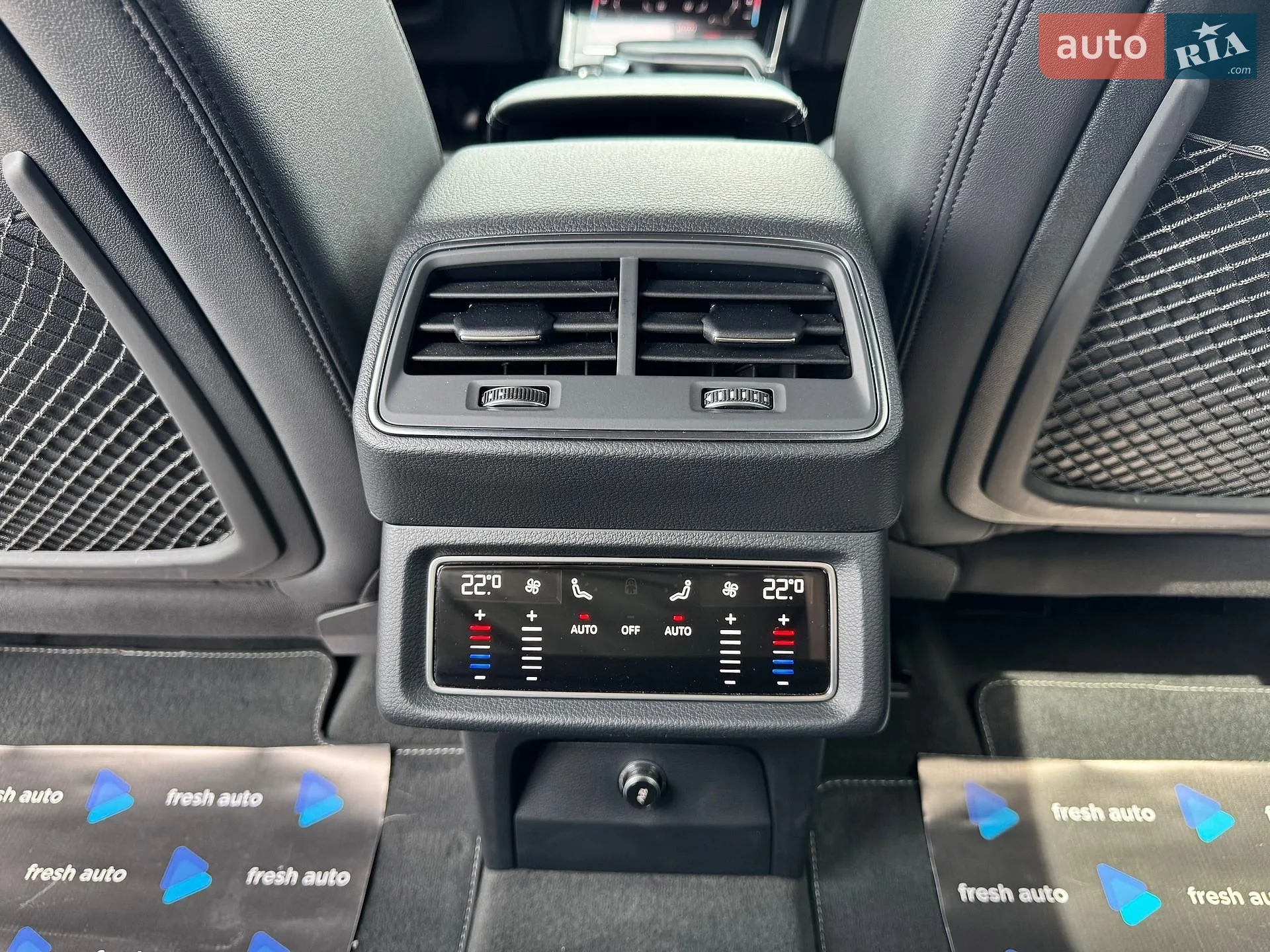 2021 Audi e-tron - мініатюра 31