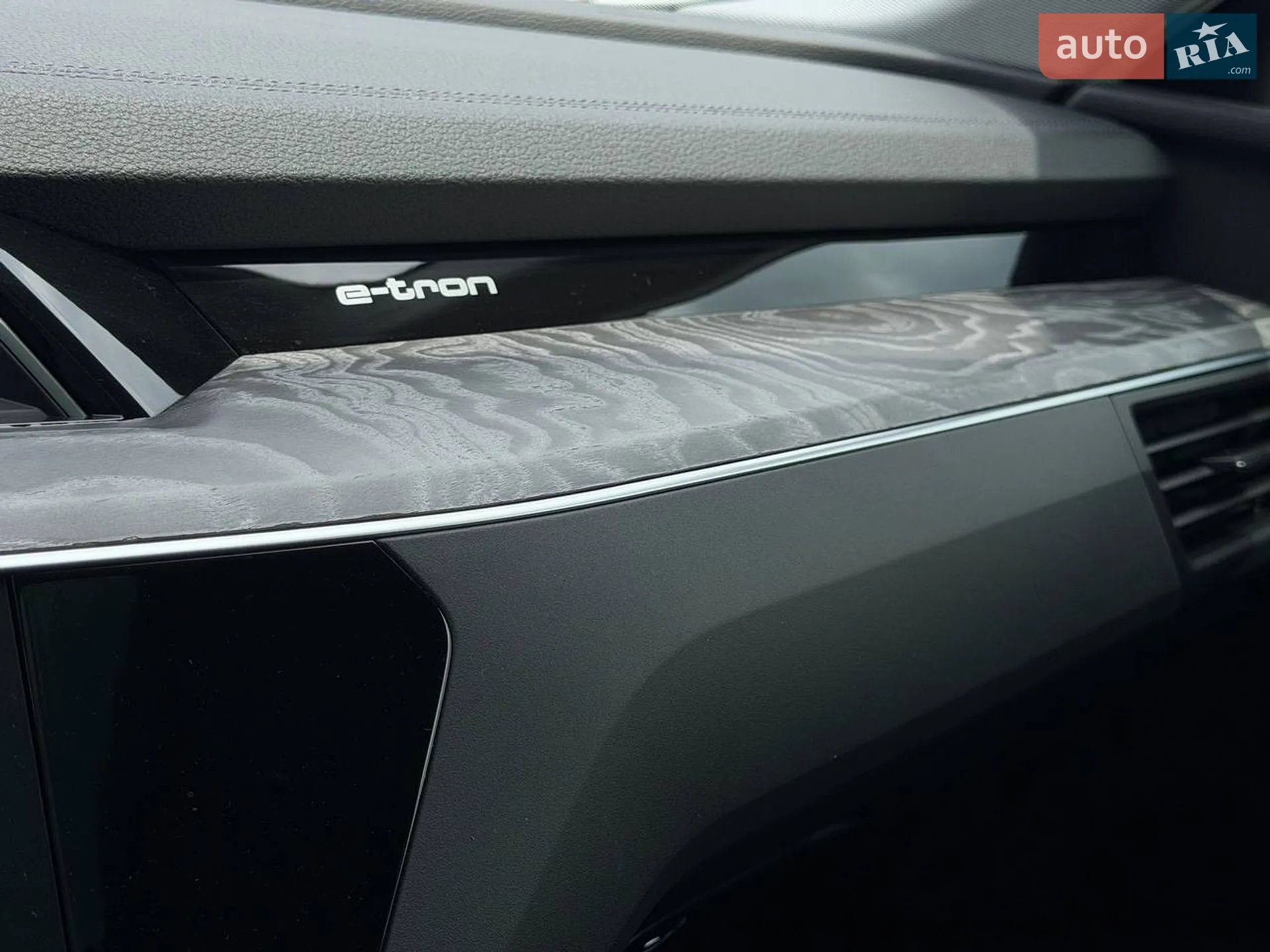 2022 Audi e-tron - мініатюра 10