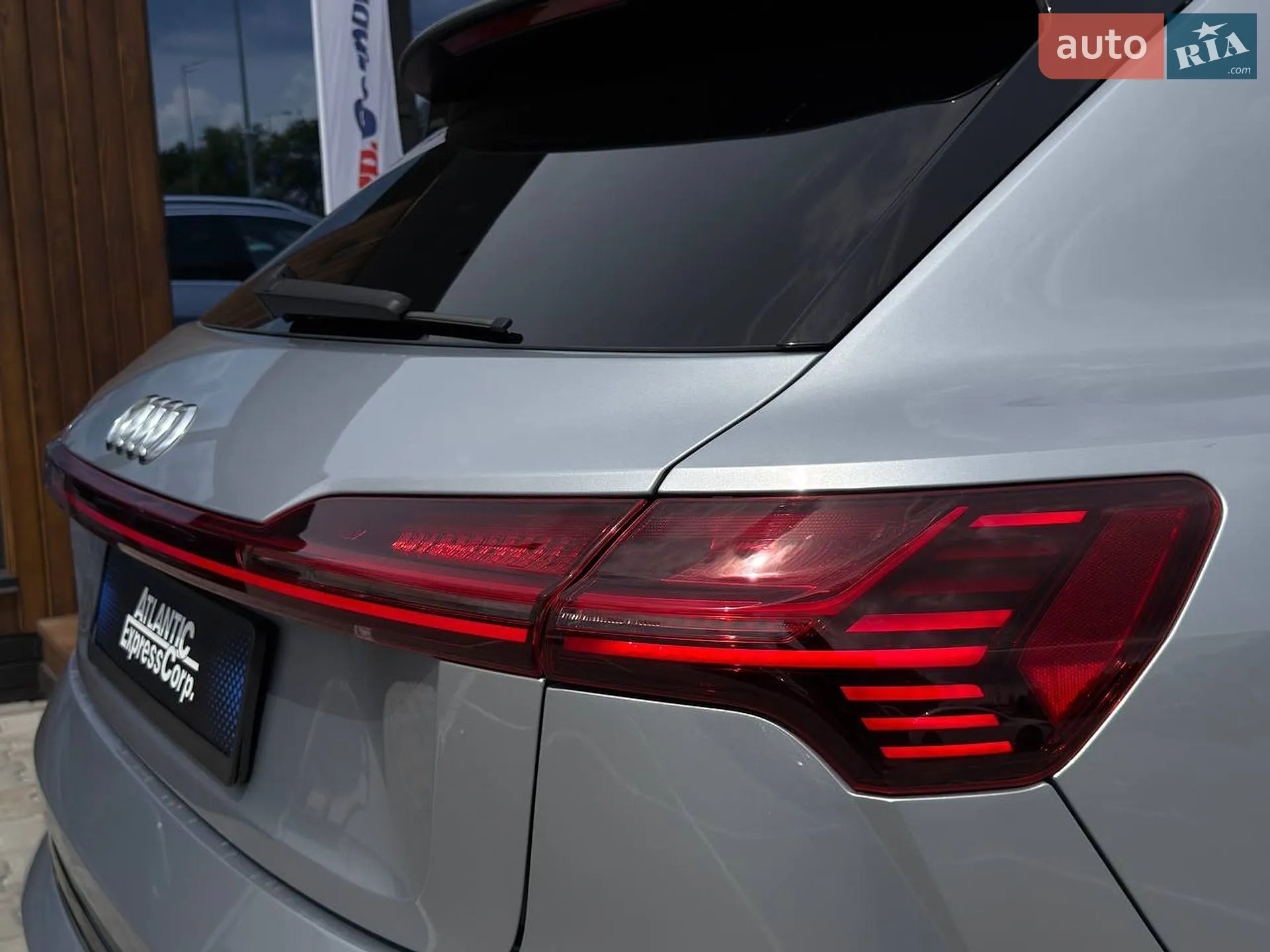 2022 Audi e-tron - мініатюра 8