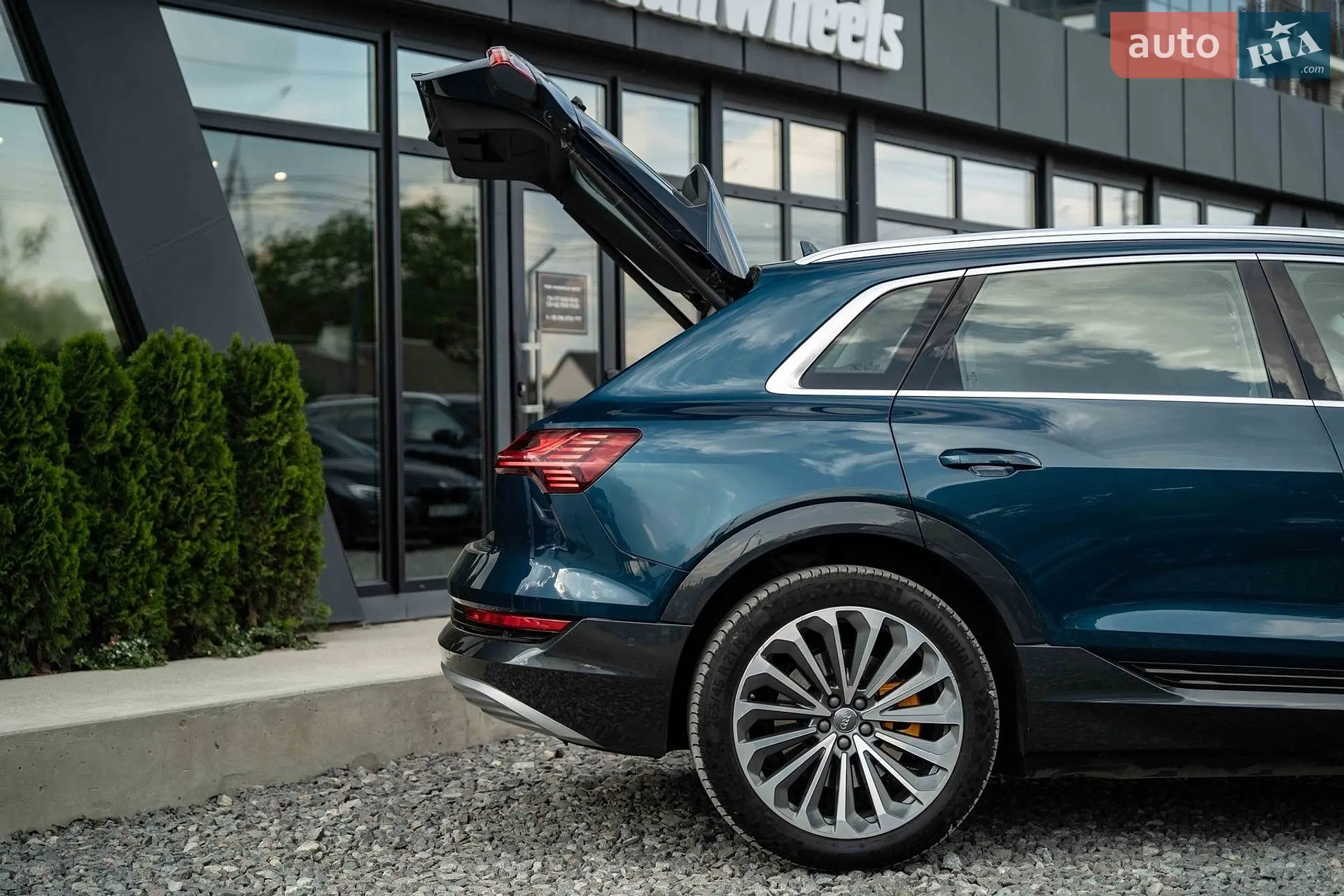2019 Audi e-tron - мініатюра 20