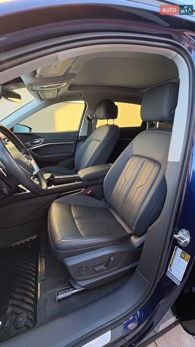 2021 Audi e-tron - мініатюра 13