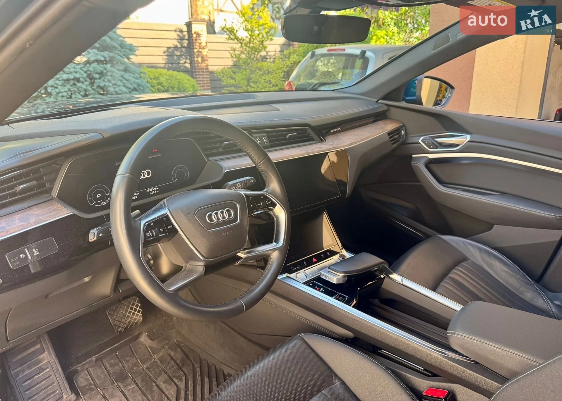 2019 Audi e-tron - мініатюра 15