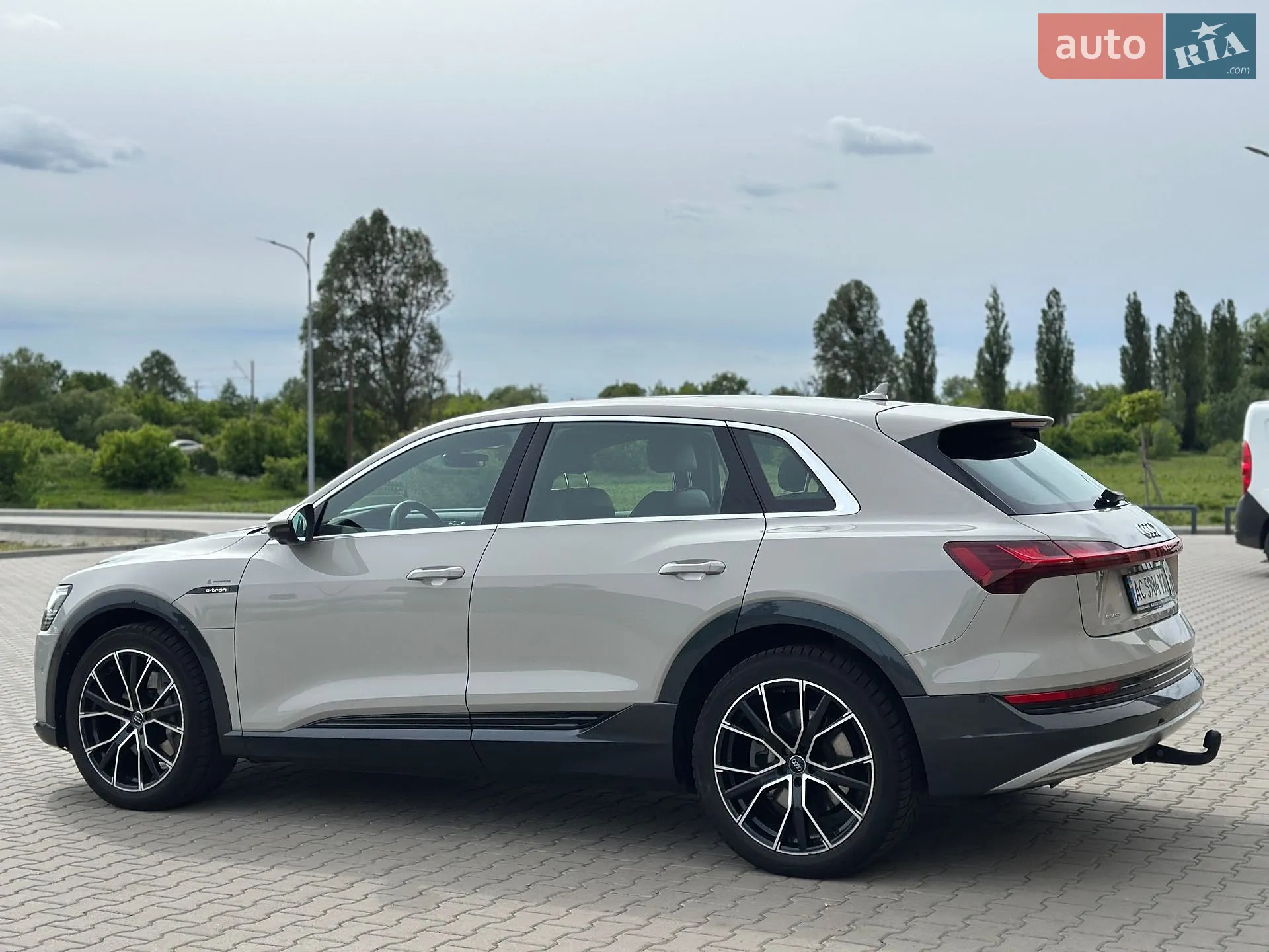 2020 Audi e-tron - мініатюра 10