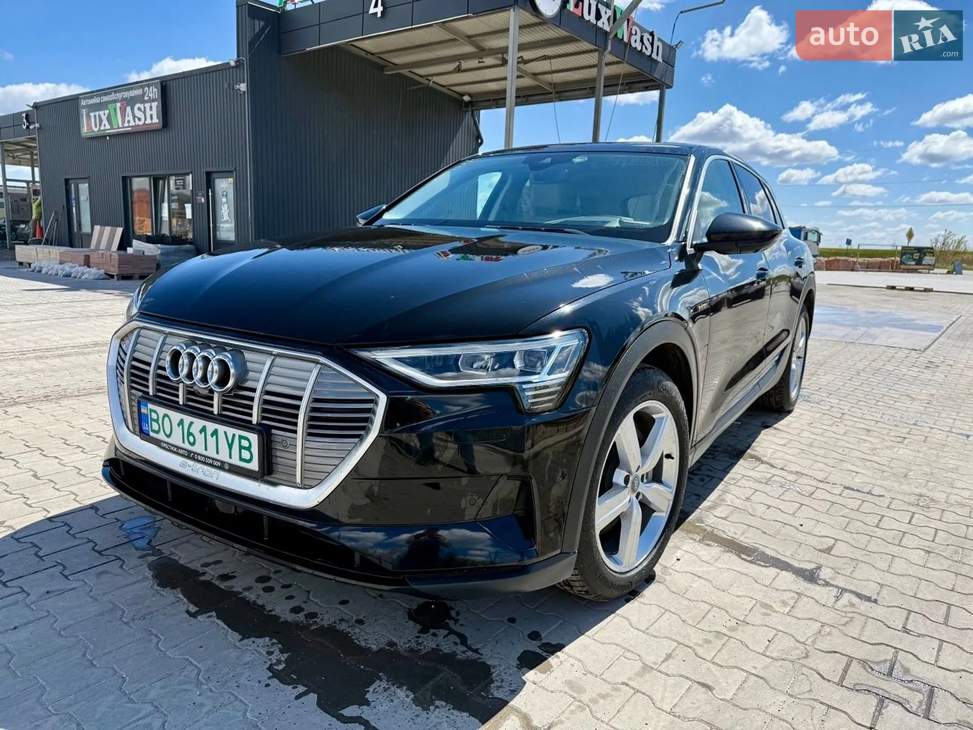 Audi e-tron 2019 VIN WAUZZZGE6KB013424 фото оголошення 30 з 39