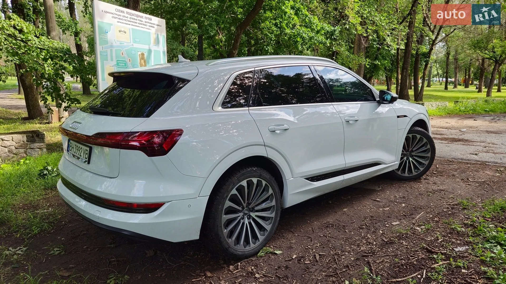 2019 Audi e-tron - мініатюра 9