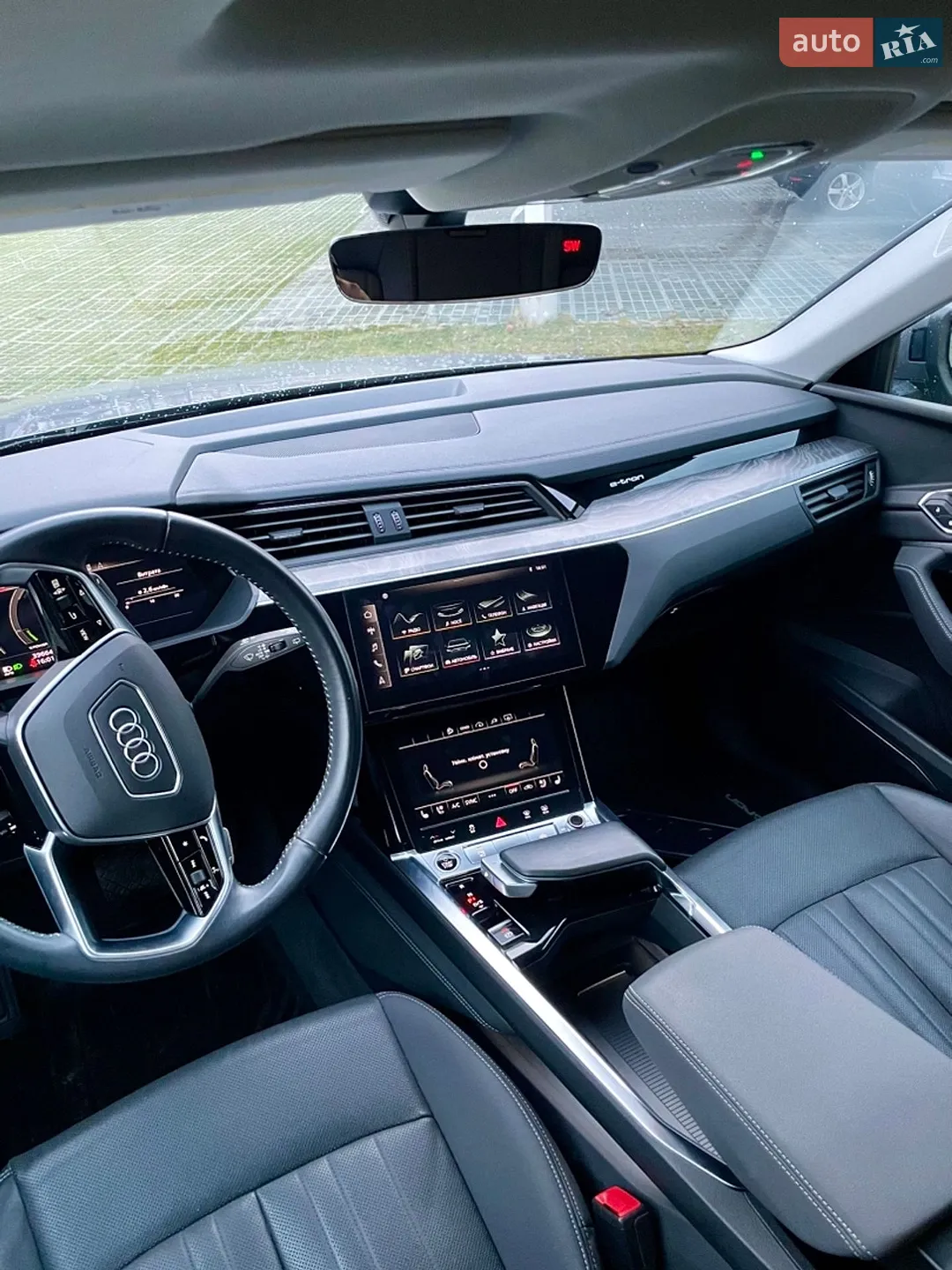 2020 Audi e-tron - мініатюра 8