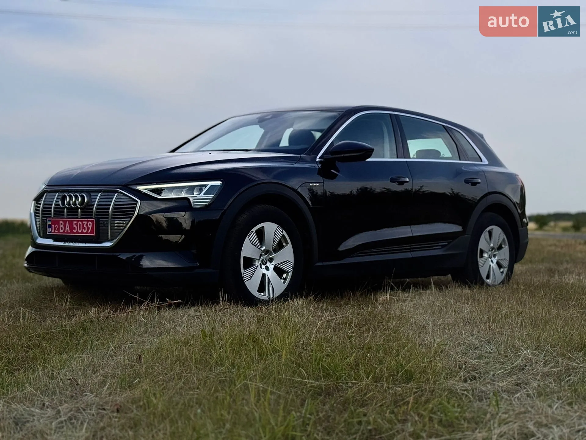 2019 Audi e-tron - мініатюра 2