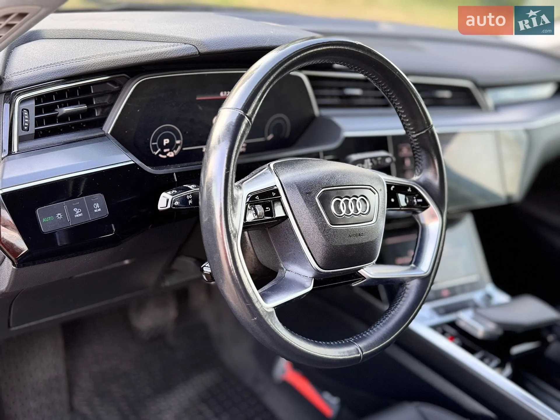 2019 Audi e-tron - мініатюра 6
