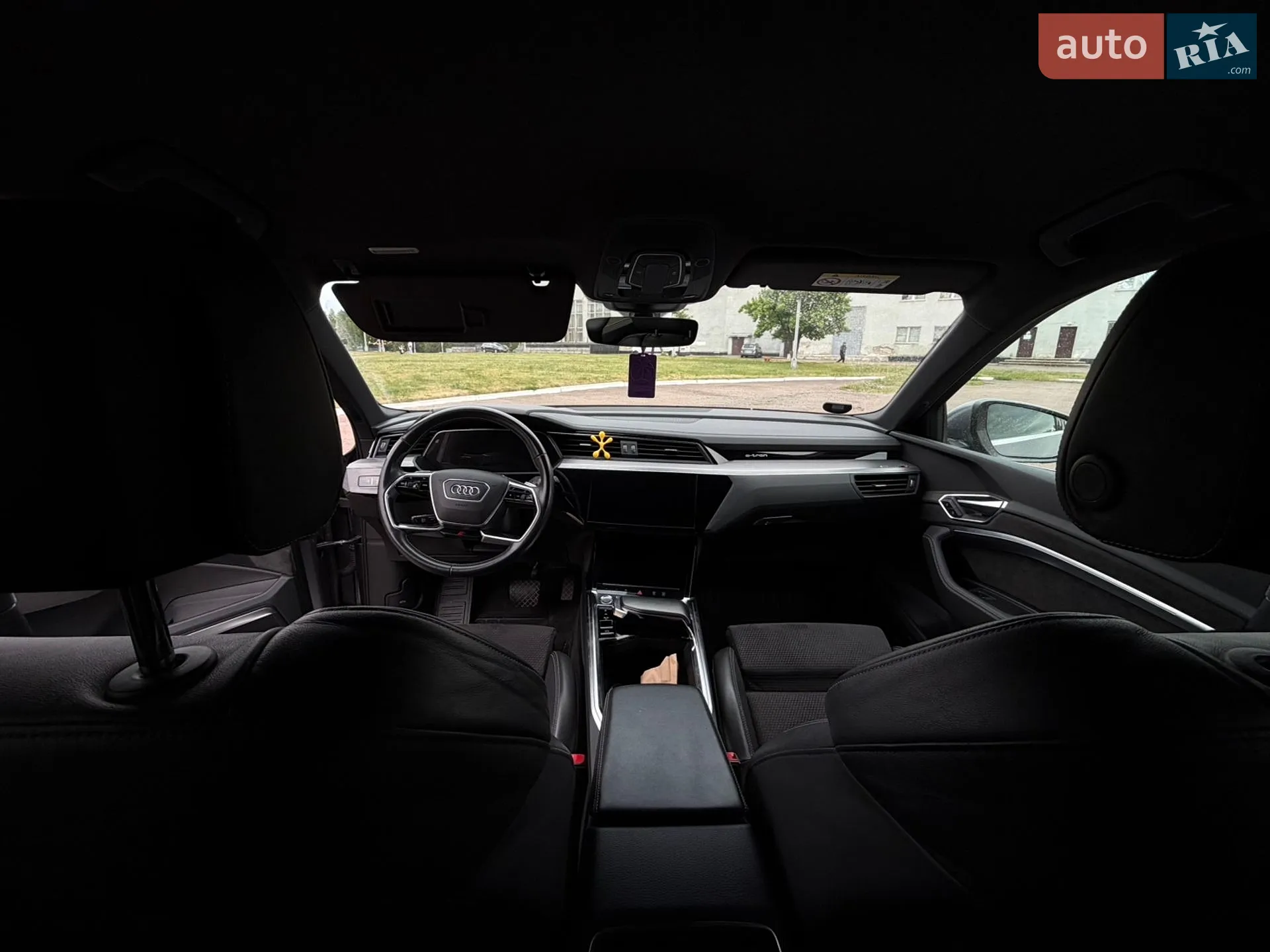 2019 Audi e-tron - мініатюра 14