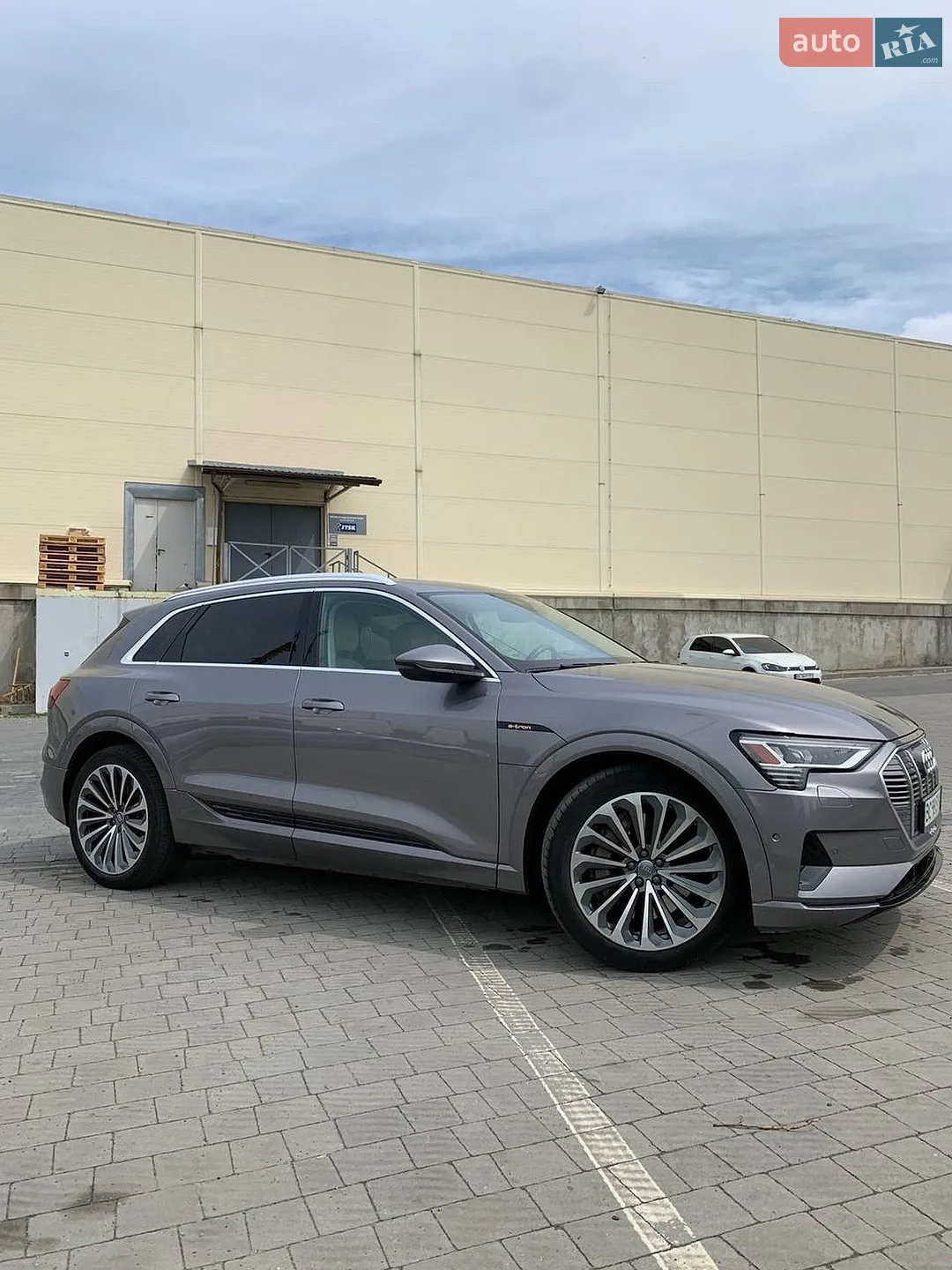 2019 Audi e-tron - мініатюра 10