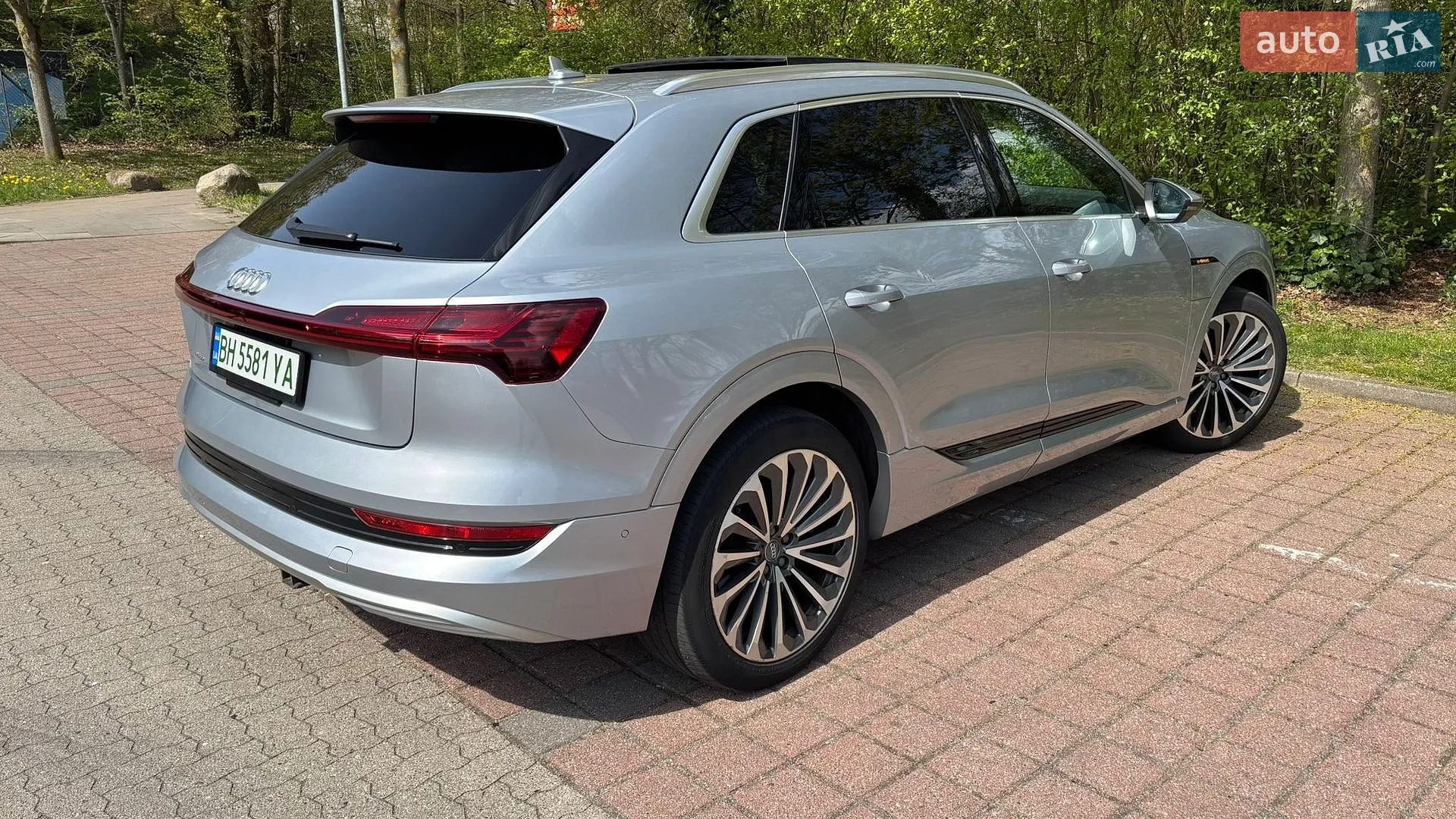 2019 Audi e-tron - мініатюра 6