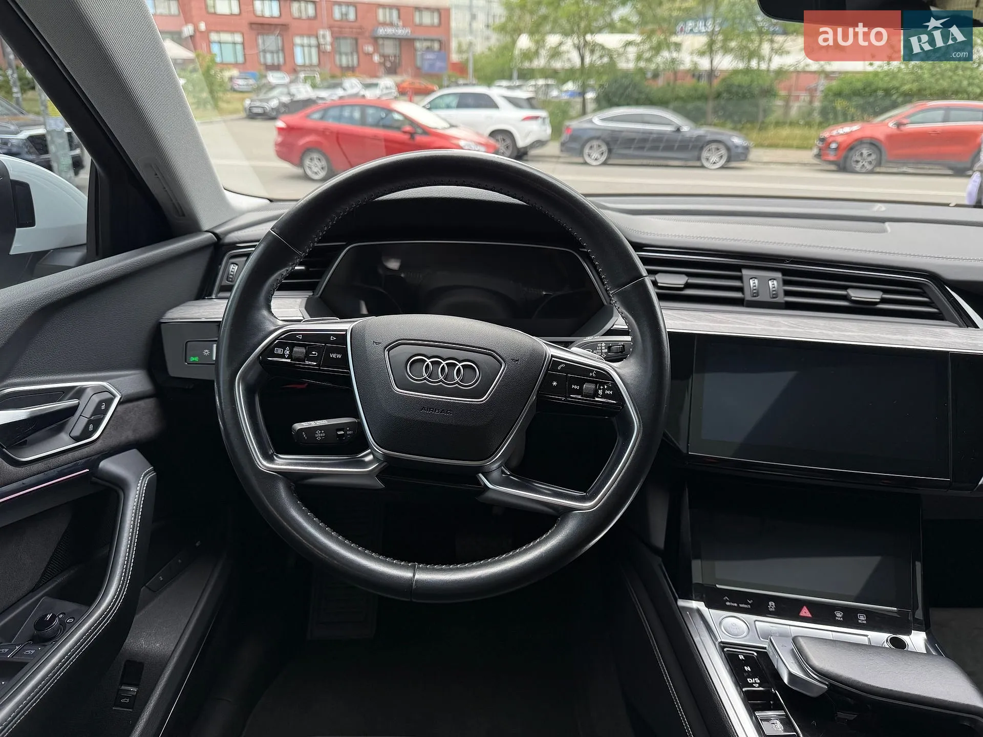 2019 Audi e-tron - мініатюра 14