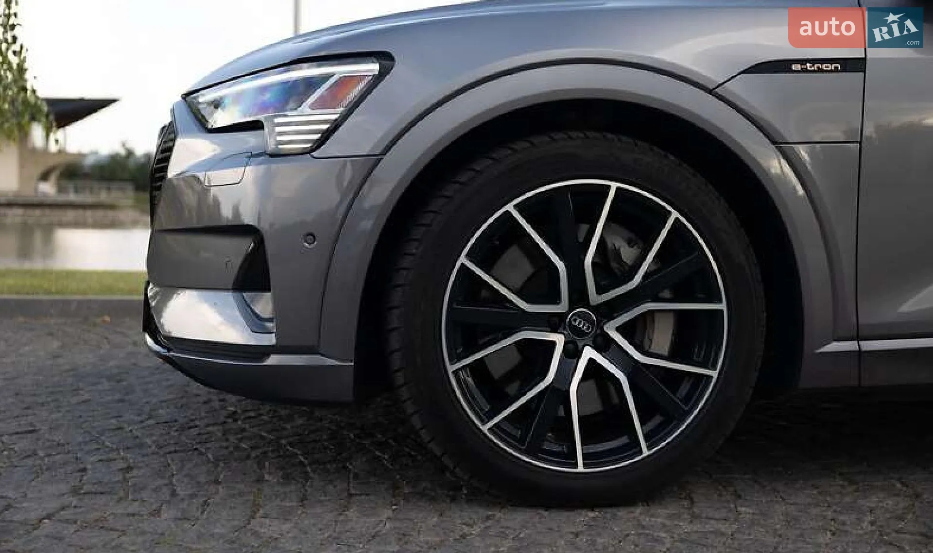2020 Audi e-tron - мініатюра 10
