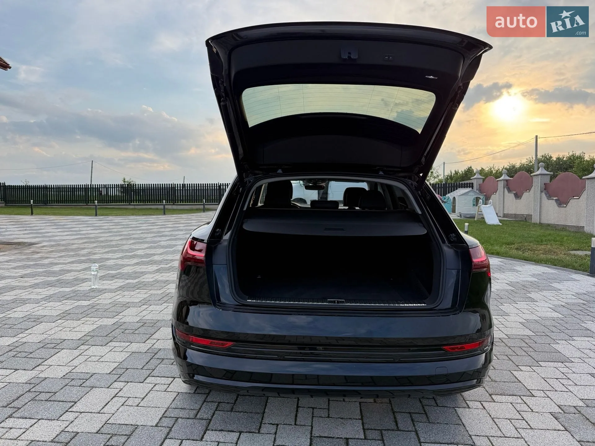 2021 Audi e-tron - мініатюра 10