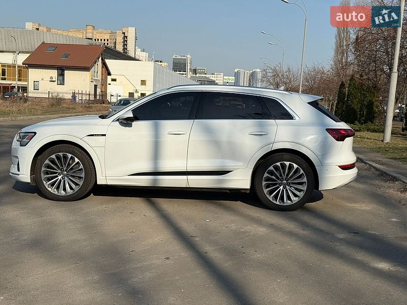 Внедорожник / Кроссовер Audi e-tron 2019 в Киеве фото 2 Внедорожник / Кроссовер Audi e-tron 2019 в Киеве