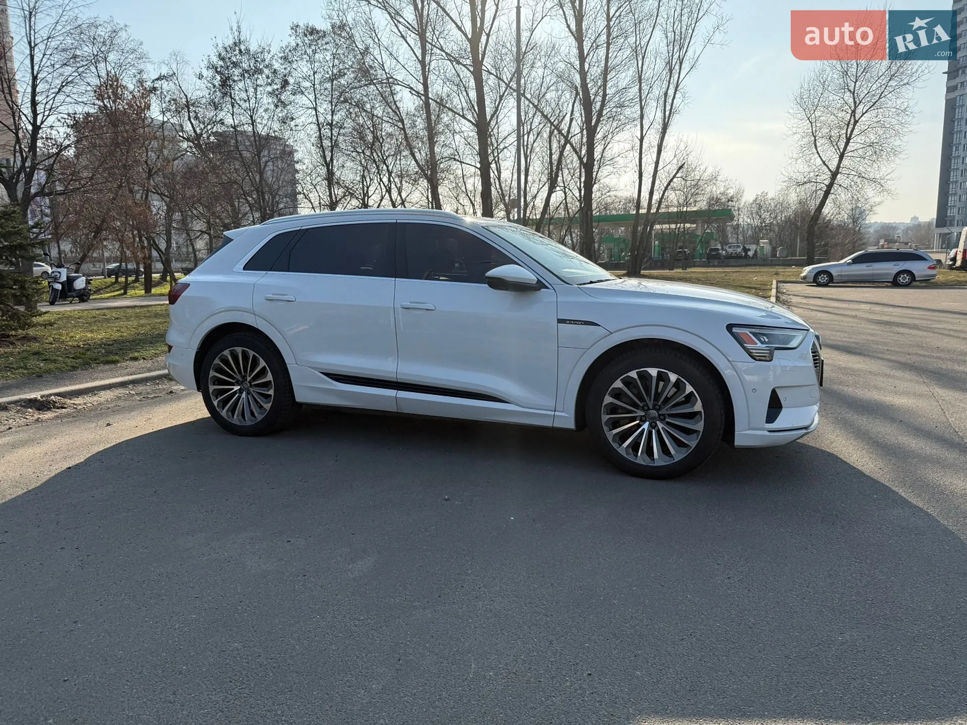 2019 Audi e-tron - мініатюра 3