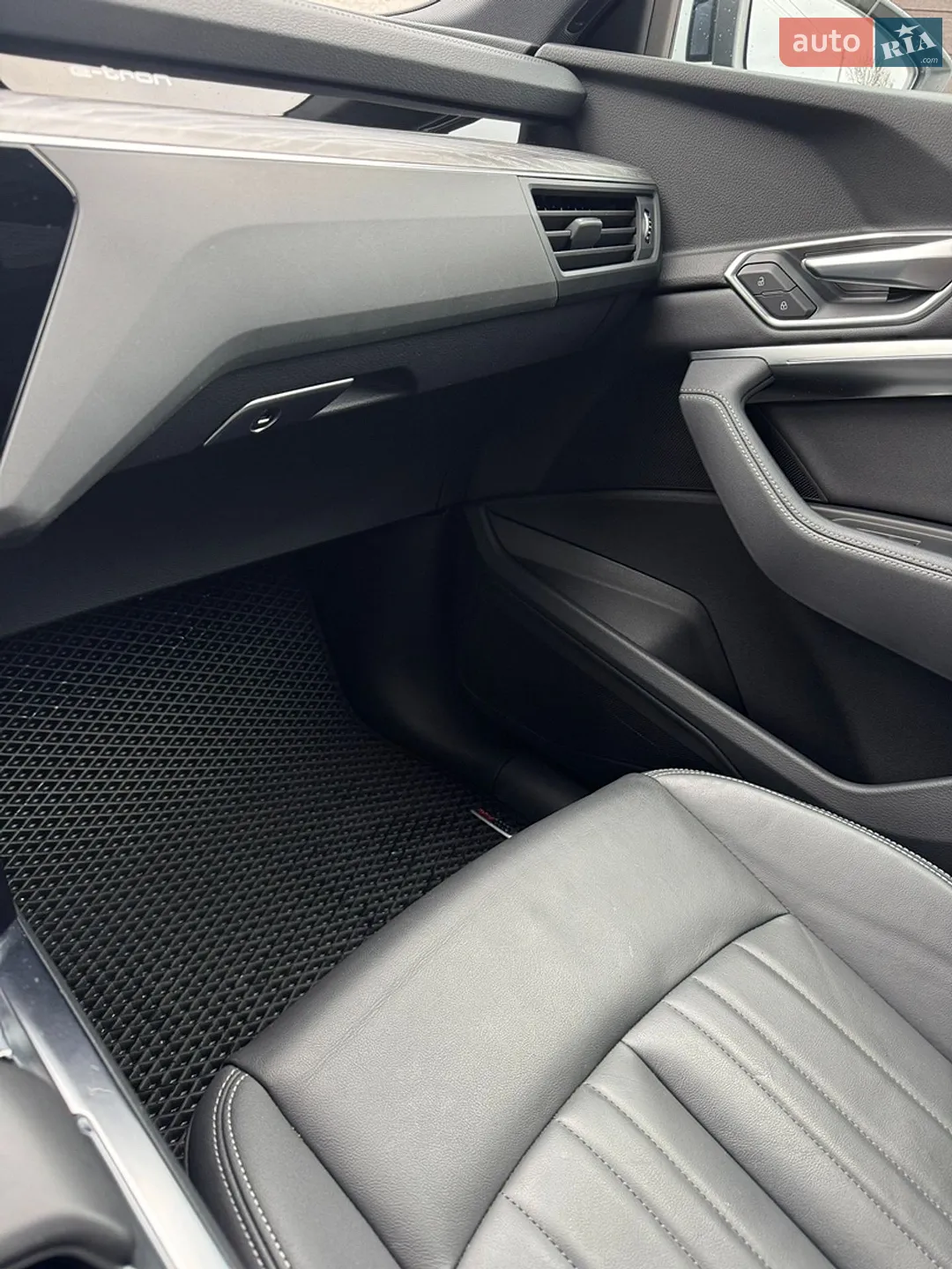 2021 Audi e-tron - мініатюра 19