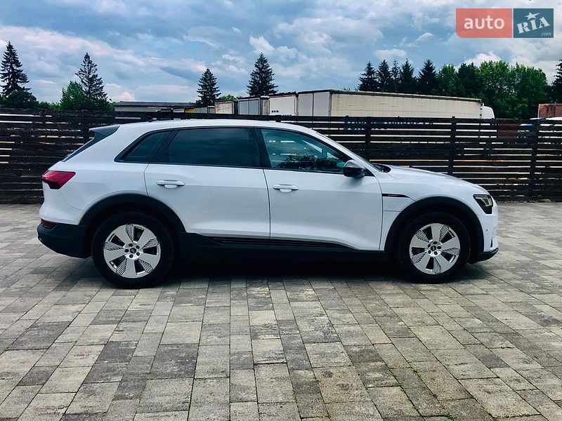 Внедорожник / Кроссовер Audi e-tron 2019 в Тячеве