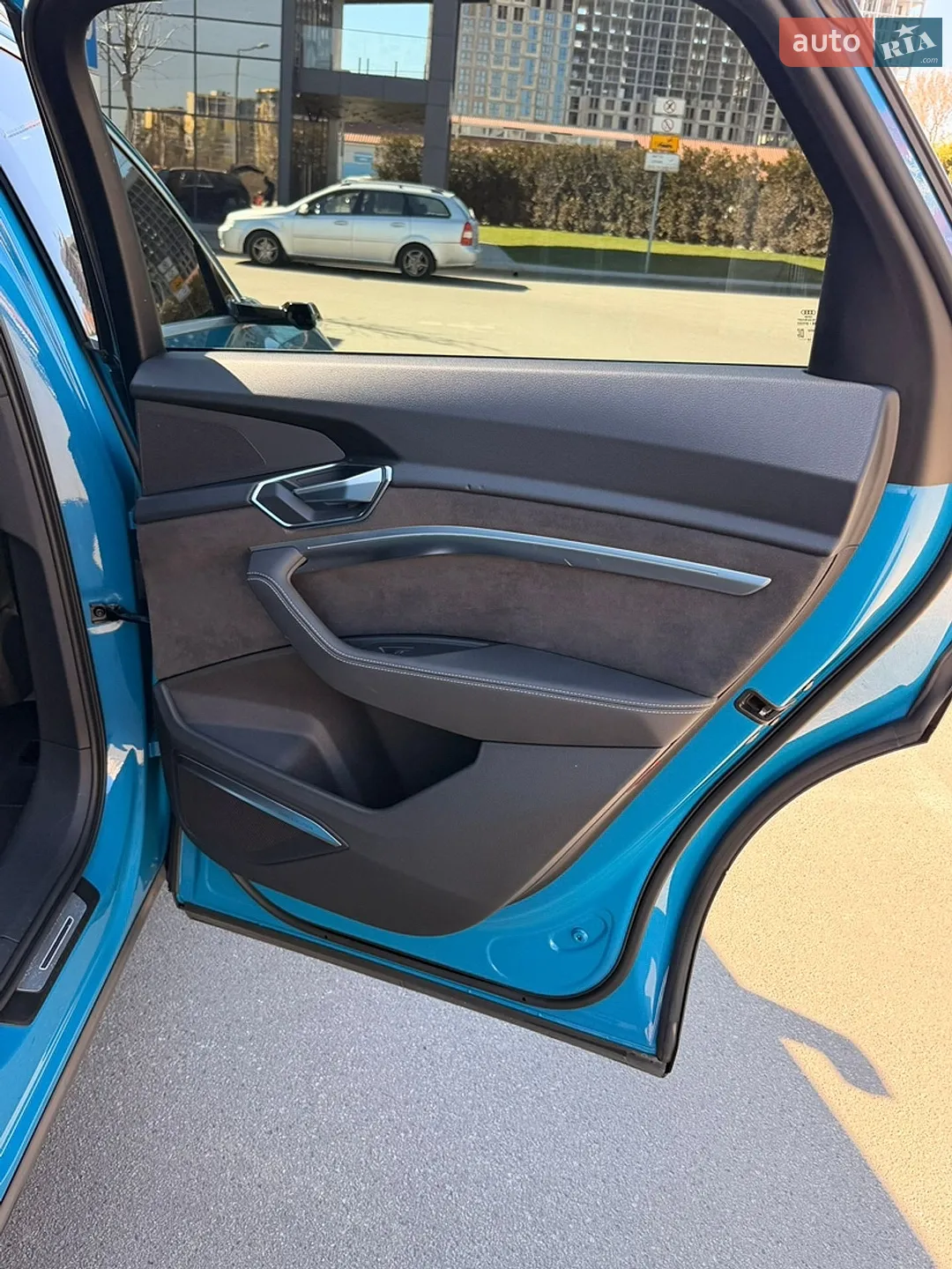 2019 Audi e-tron - мініатюра 23
