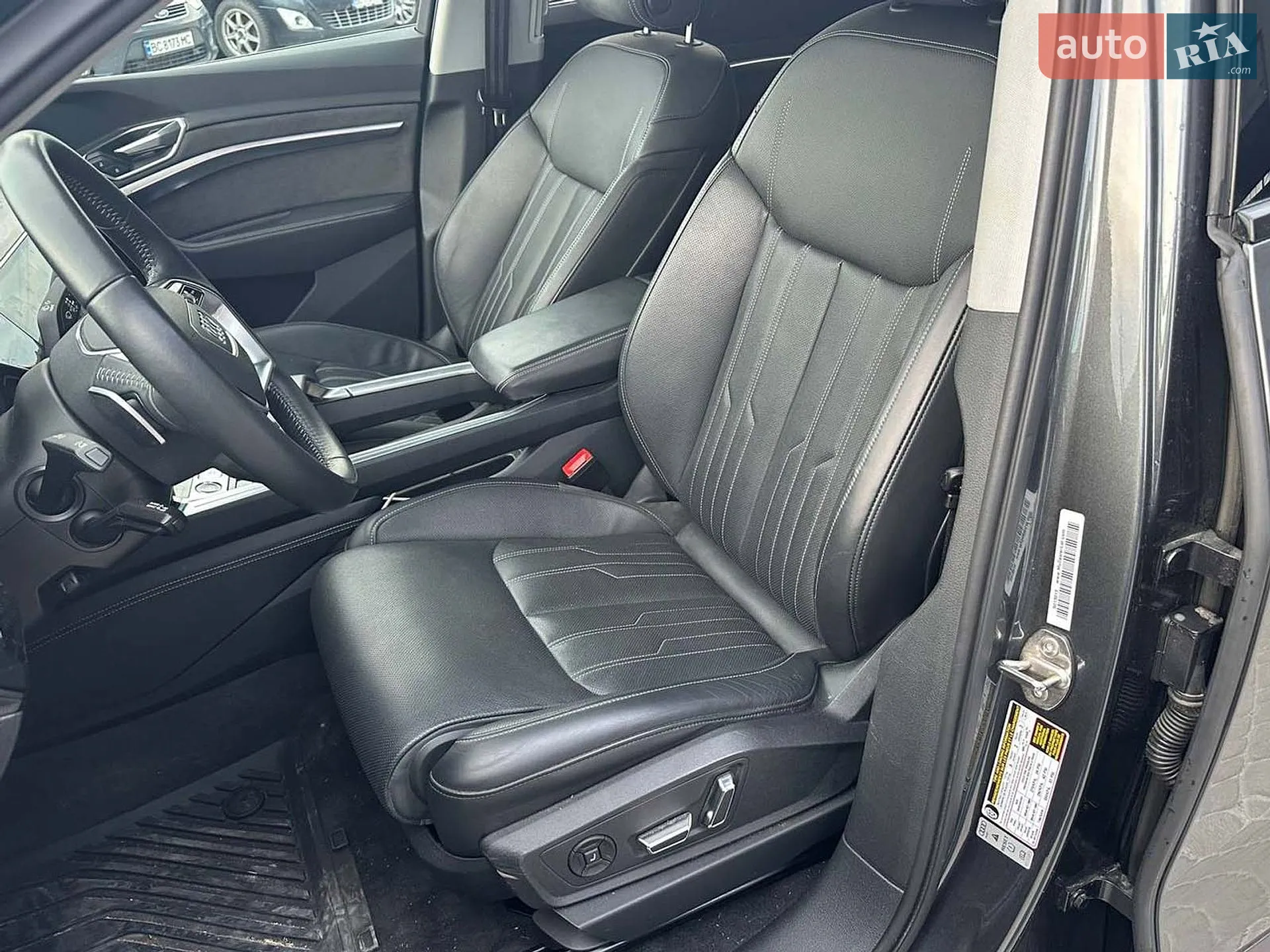 2020 Audi e-tron - мініатюра 14