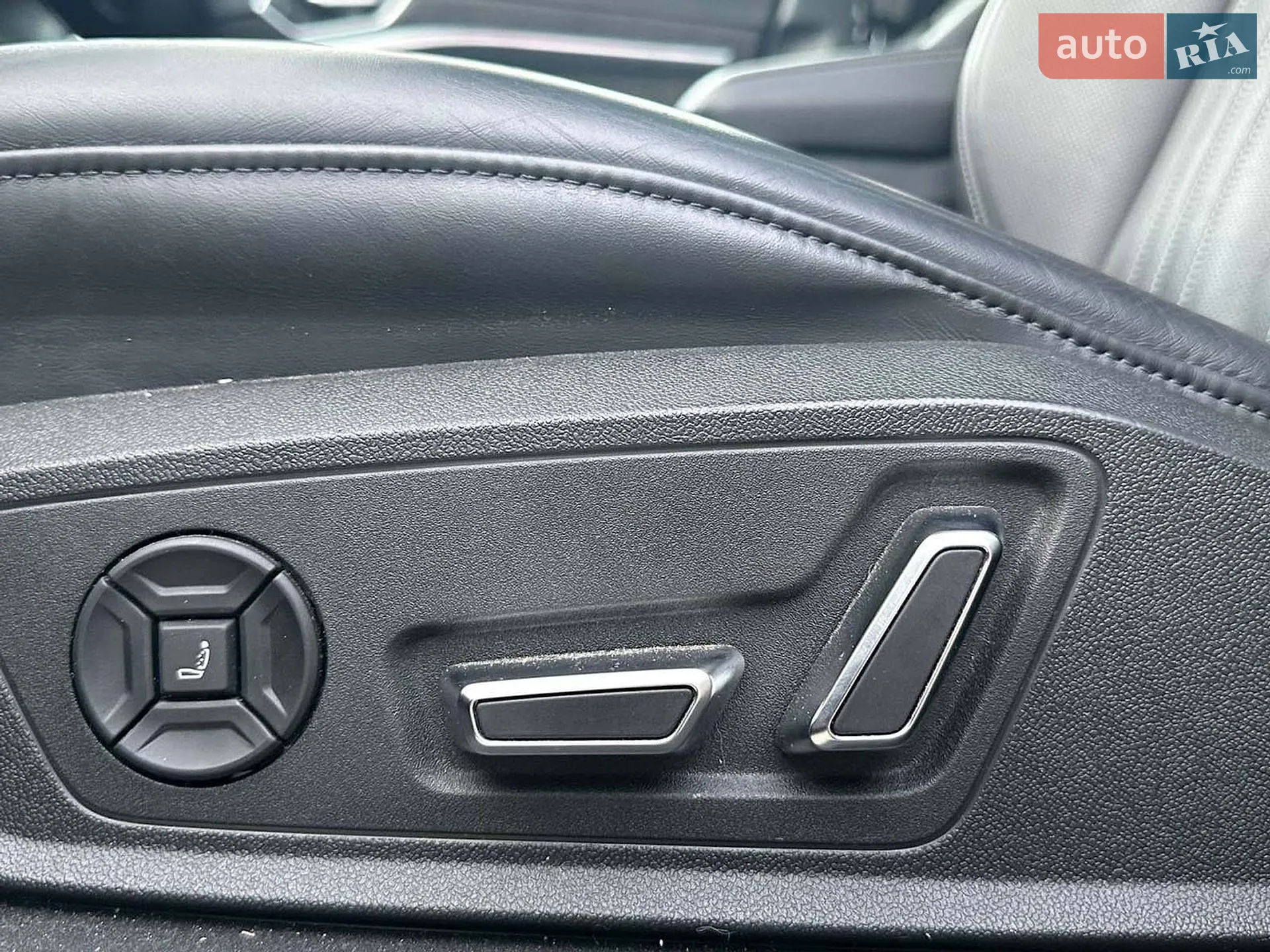 2020 Audi e-tron - мініатюра 19