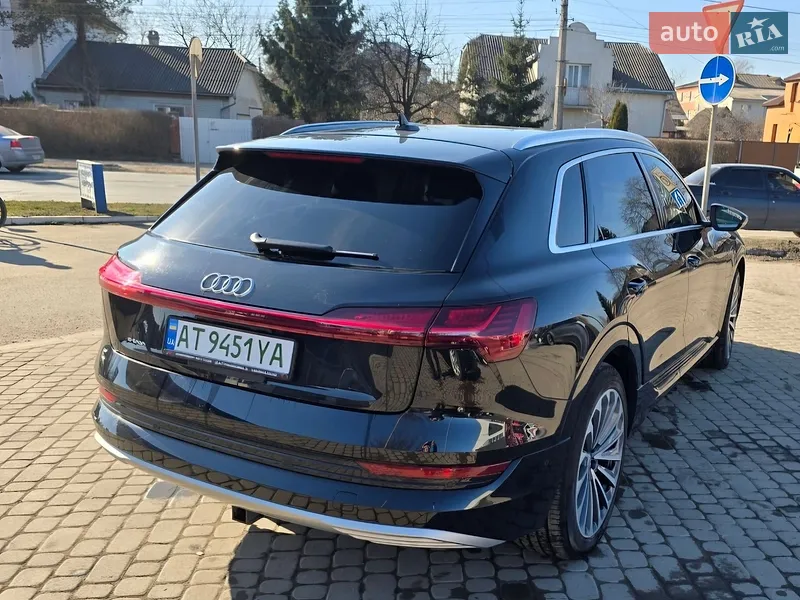 Audi e-tron 2019