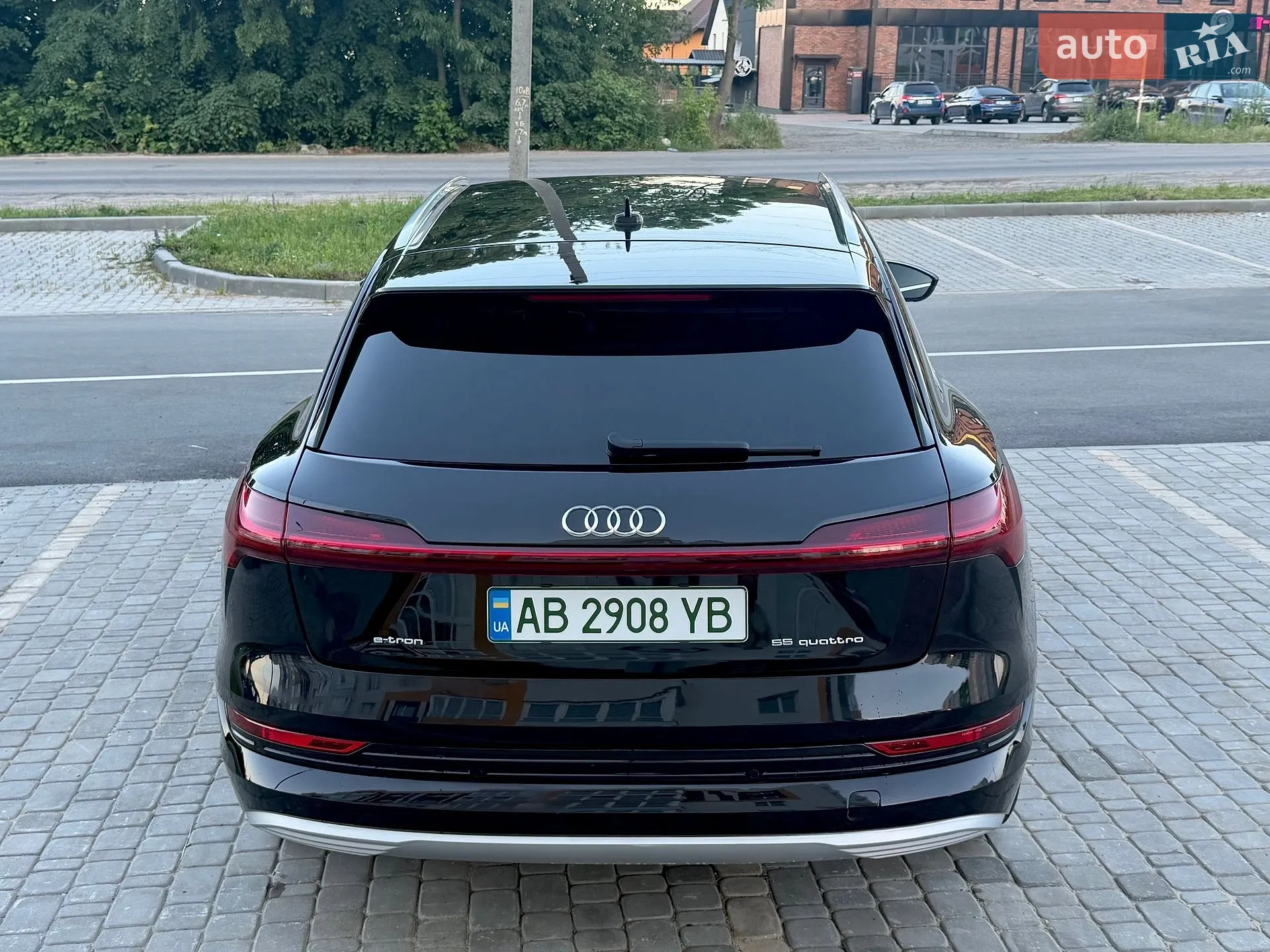 2019 Audi e-tron - мініатюра 14