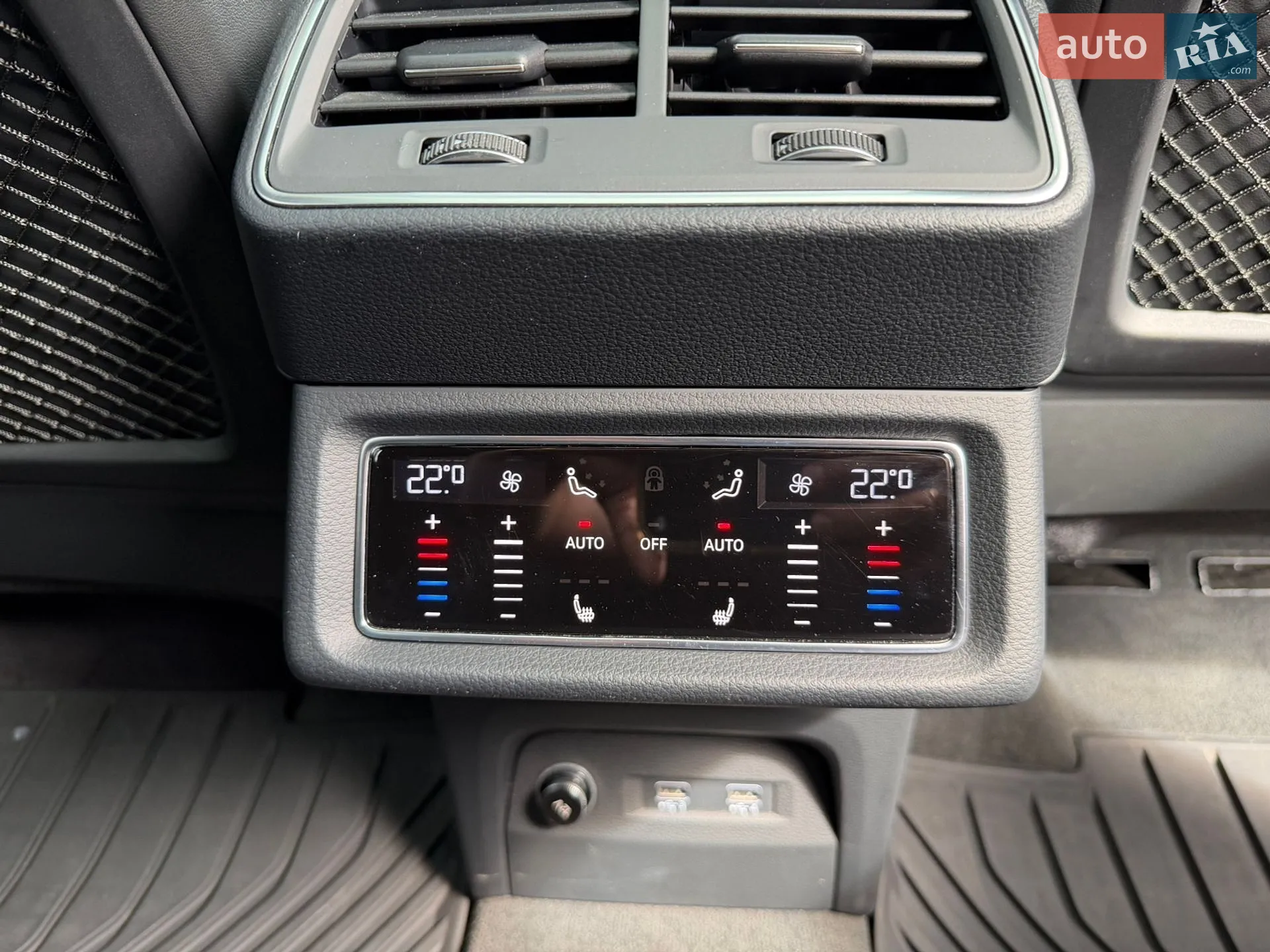 2019 Audi e-tron - мініатюра 28