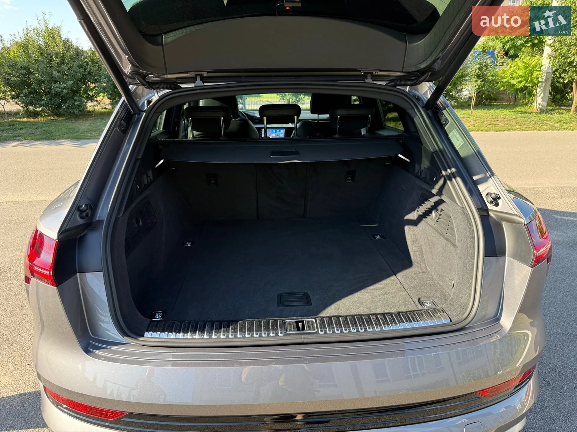 2020 Audi e-tron - мініатюра 40