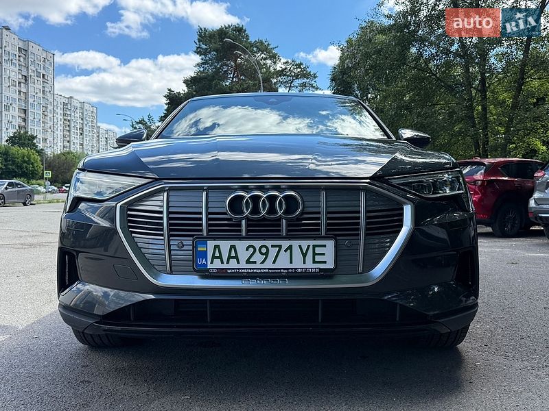 Внедорожник / Кроссовер Audi e-tron 2020 в Киеве фото 7 Внедорожник / Кроссовер Audi e-tron 2020 в Киеве