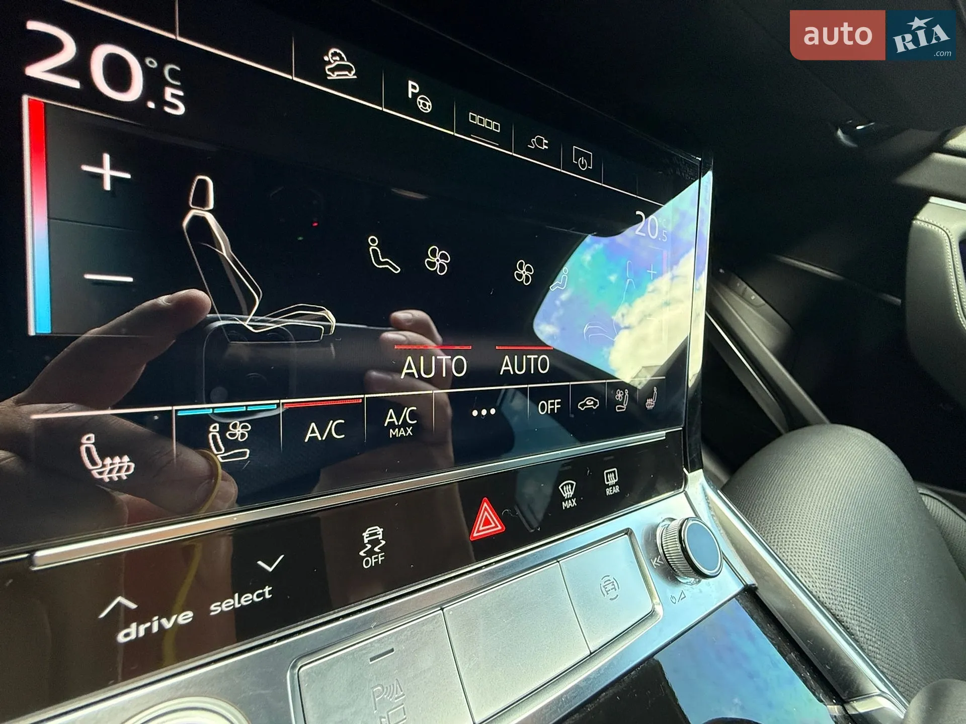 2020 Audi e-tron - мініатюра 41