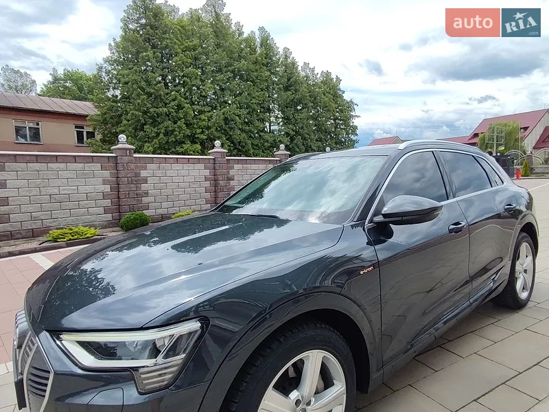 Audi e-tron 2019
