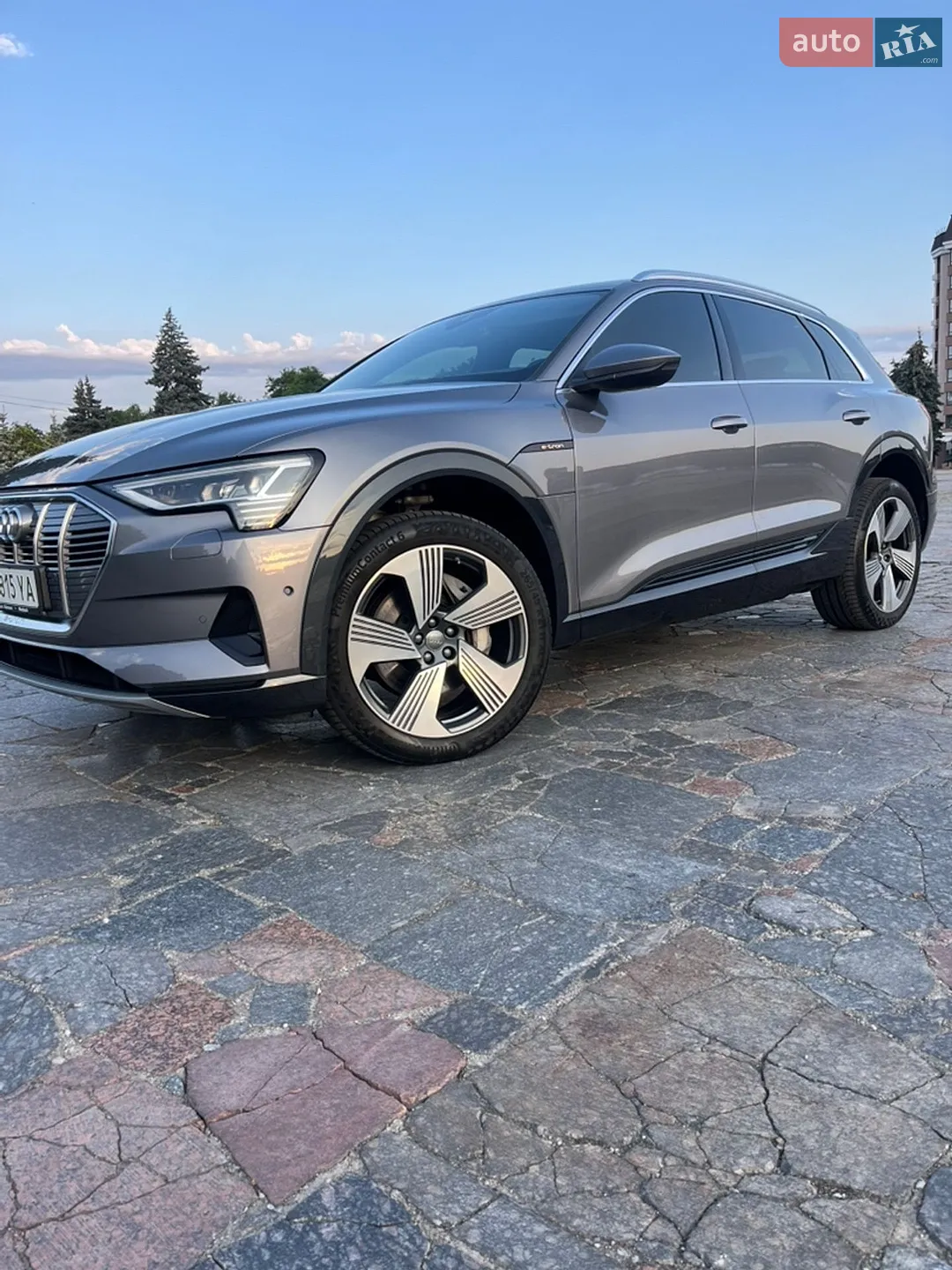 2019 Audi e-tron - мініатюра 2