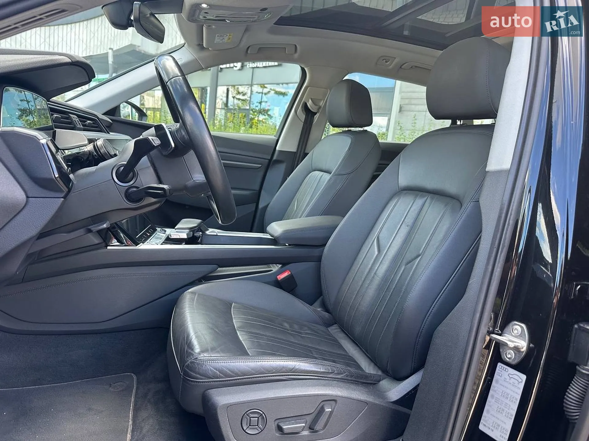 2019 Audi e-tron - мініатюра 9