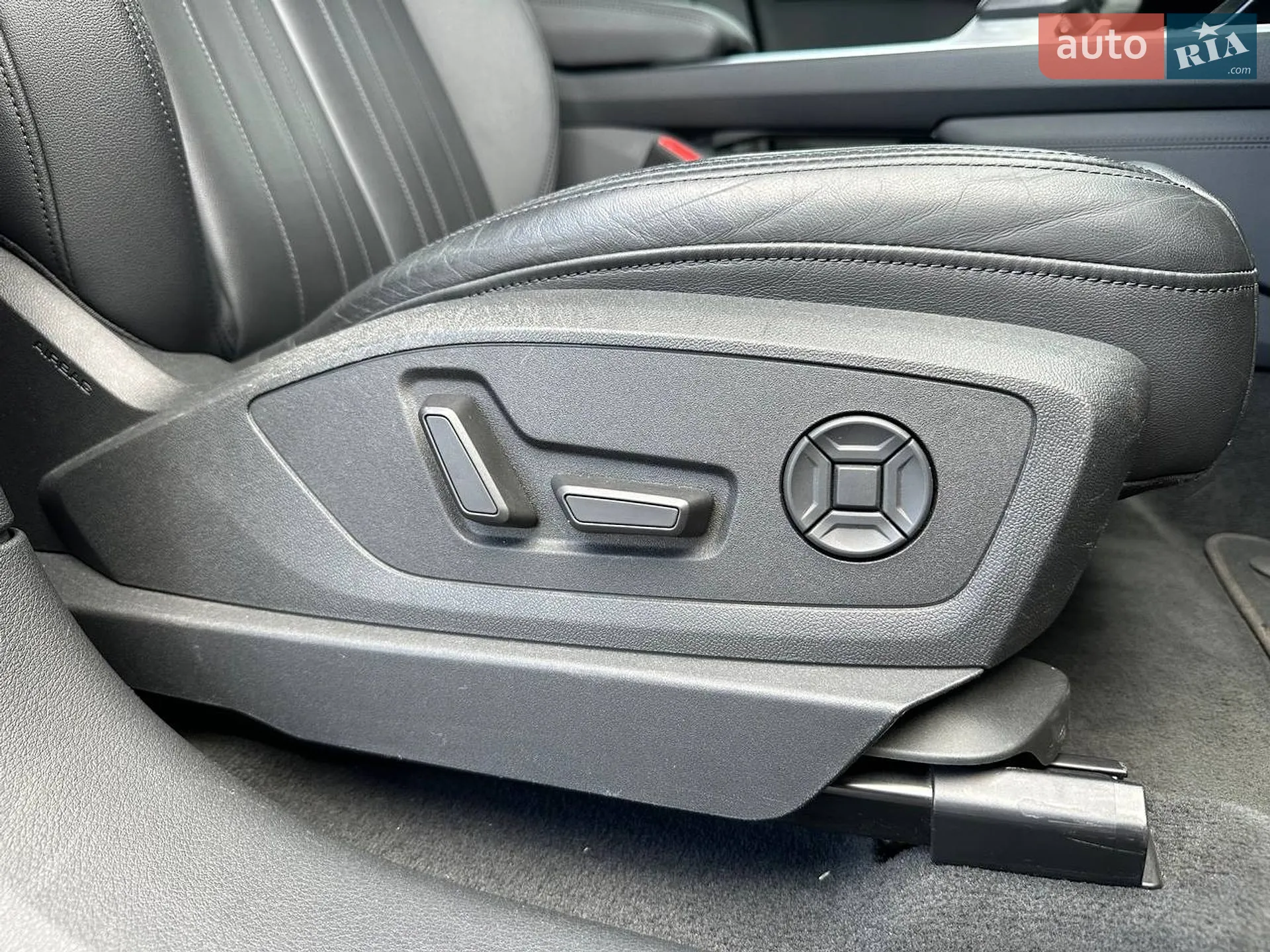 2019 Audi e-tron - мініатюра 30