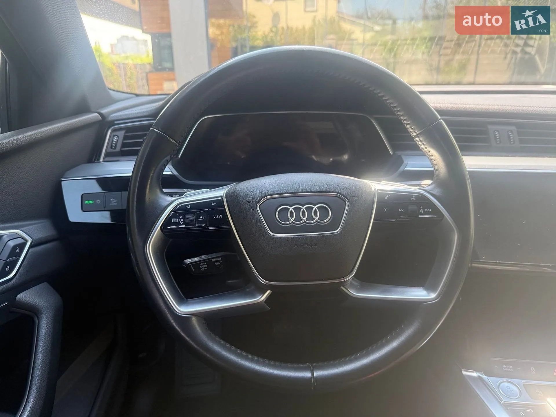 2020 Audi e-tron - мініатюра 71