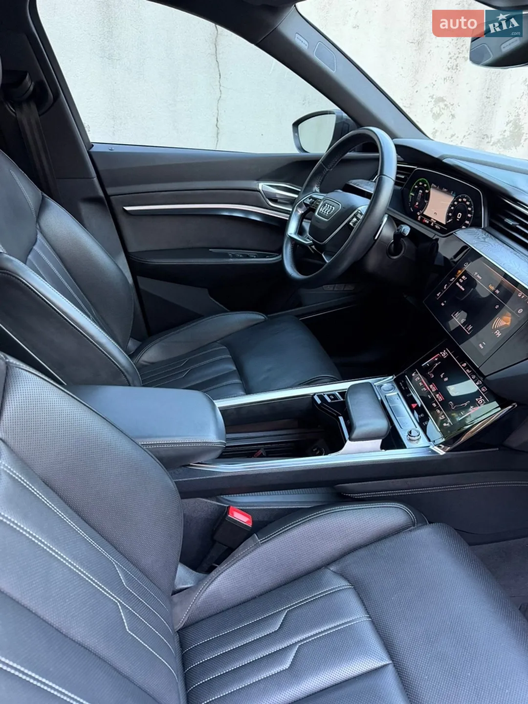 2019 Audi e-tron - мініатюра 9