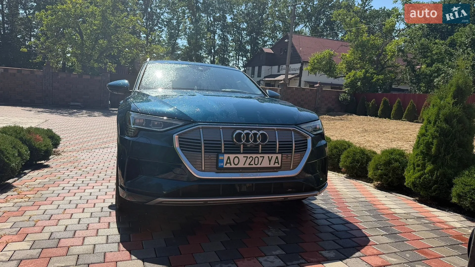 2019 Audi e-tron - мініатюра 2