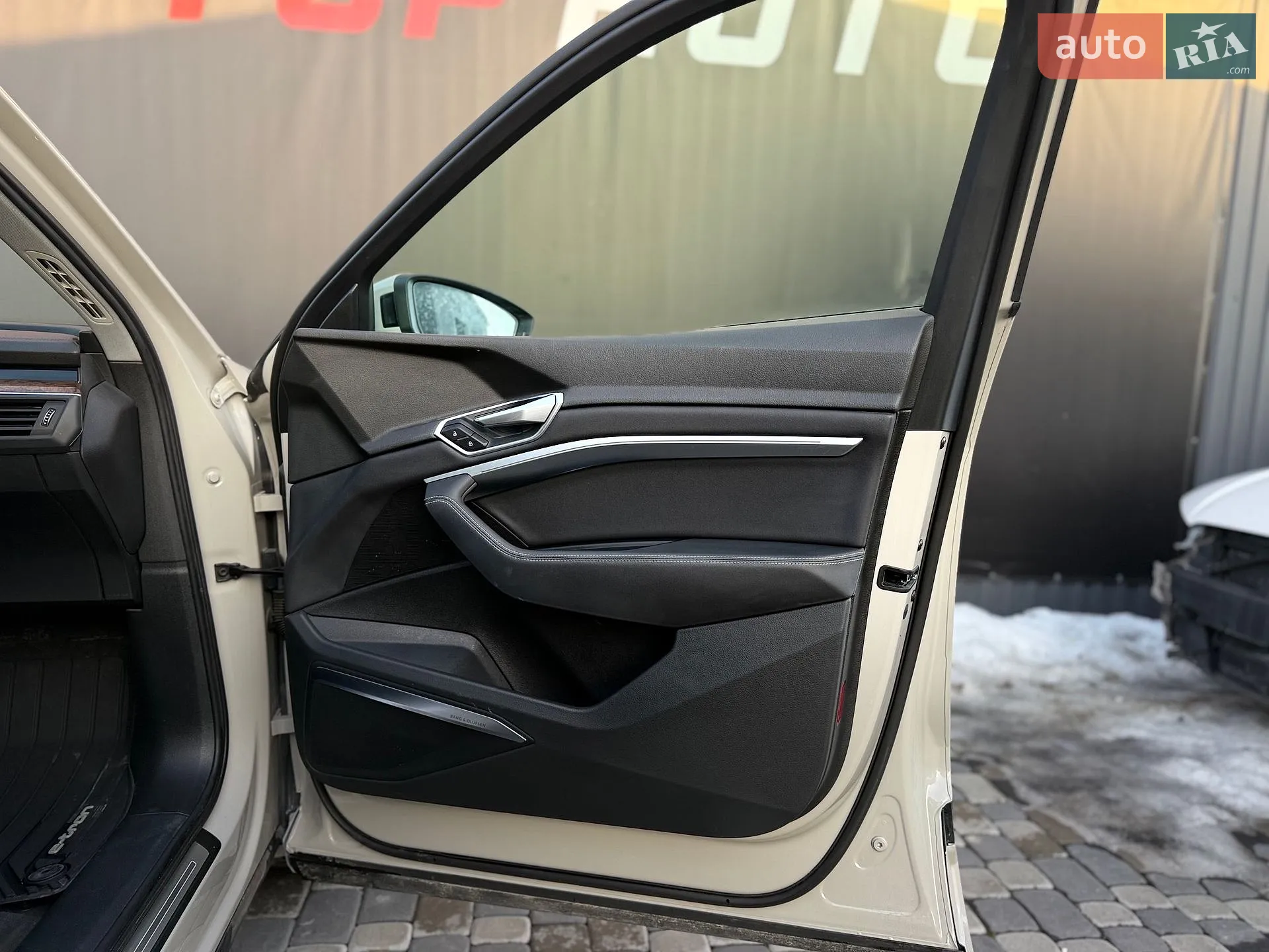 2019 Audi e-tron - мініатюра 49