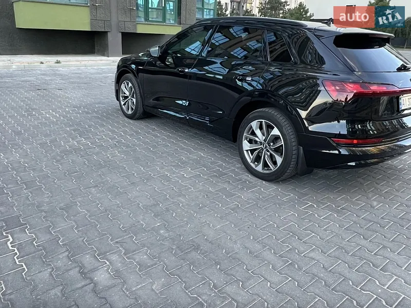 Audi e-tron 2020 VIN WA1AAAGE5MB003196 фото оголошення 6 з 72