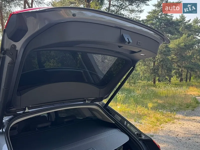 Audi e-tron 2020 VIN WAUZZZGE5LB037022 фото оголошення 13 з 67