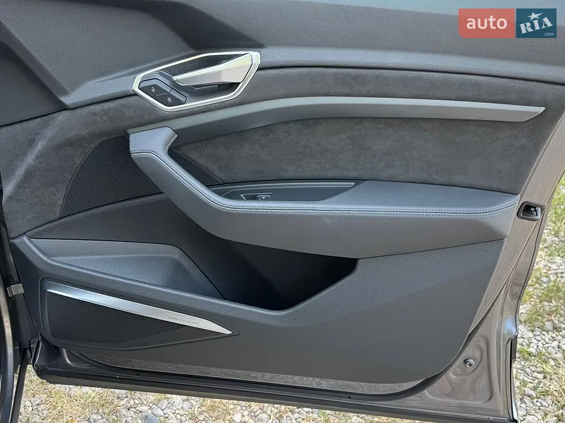 Audi e-tron 2020 VIN WAUZZZGE5LB037022 фото оголошення 20 з 67