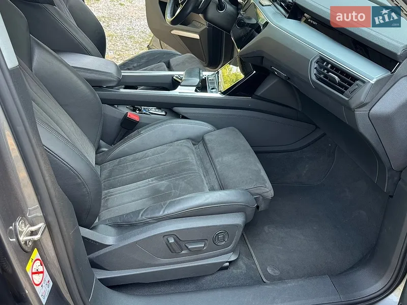 Audi e-tron 2020 VIN WAUZZZGE5LB037022 фото оголошення 24 з 67