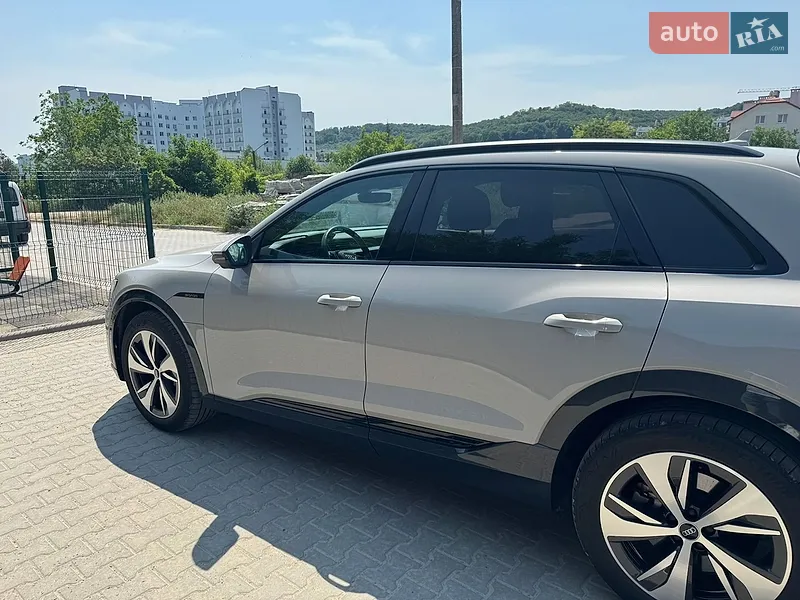 Audi e-tron 2022 VIN WAUZZZGE7NB031984 фото оголошення 4 з 52