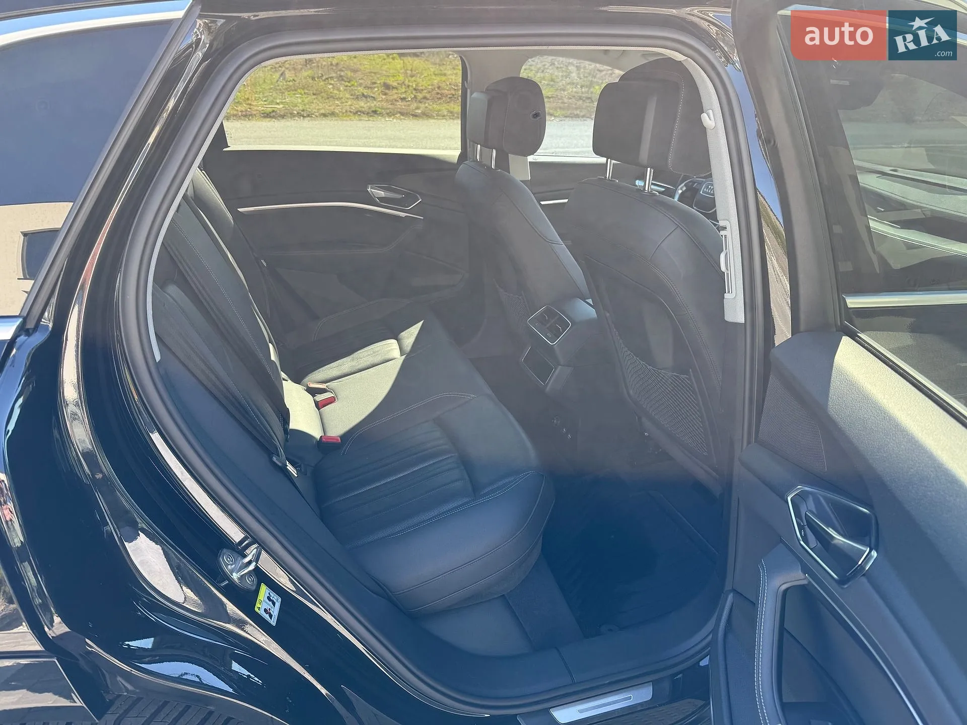 2019 Audi e-tron - мініатюра 24