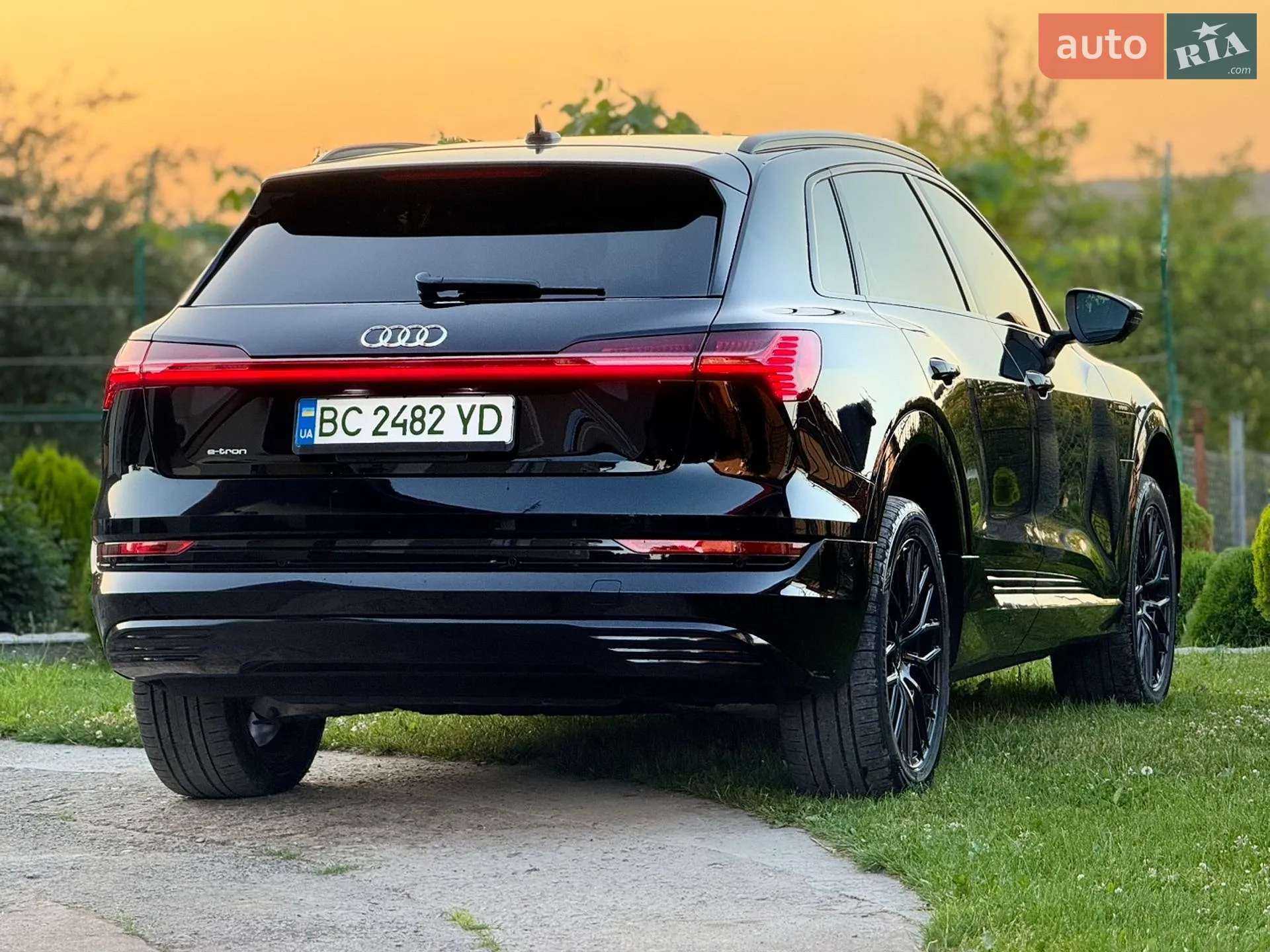 2019 Audi e-tron - мініатюра 21
