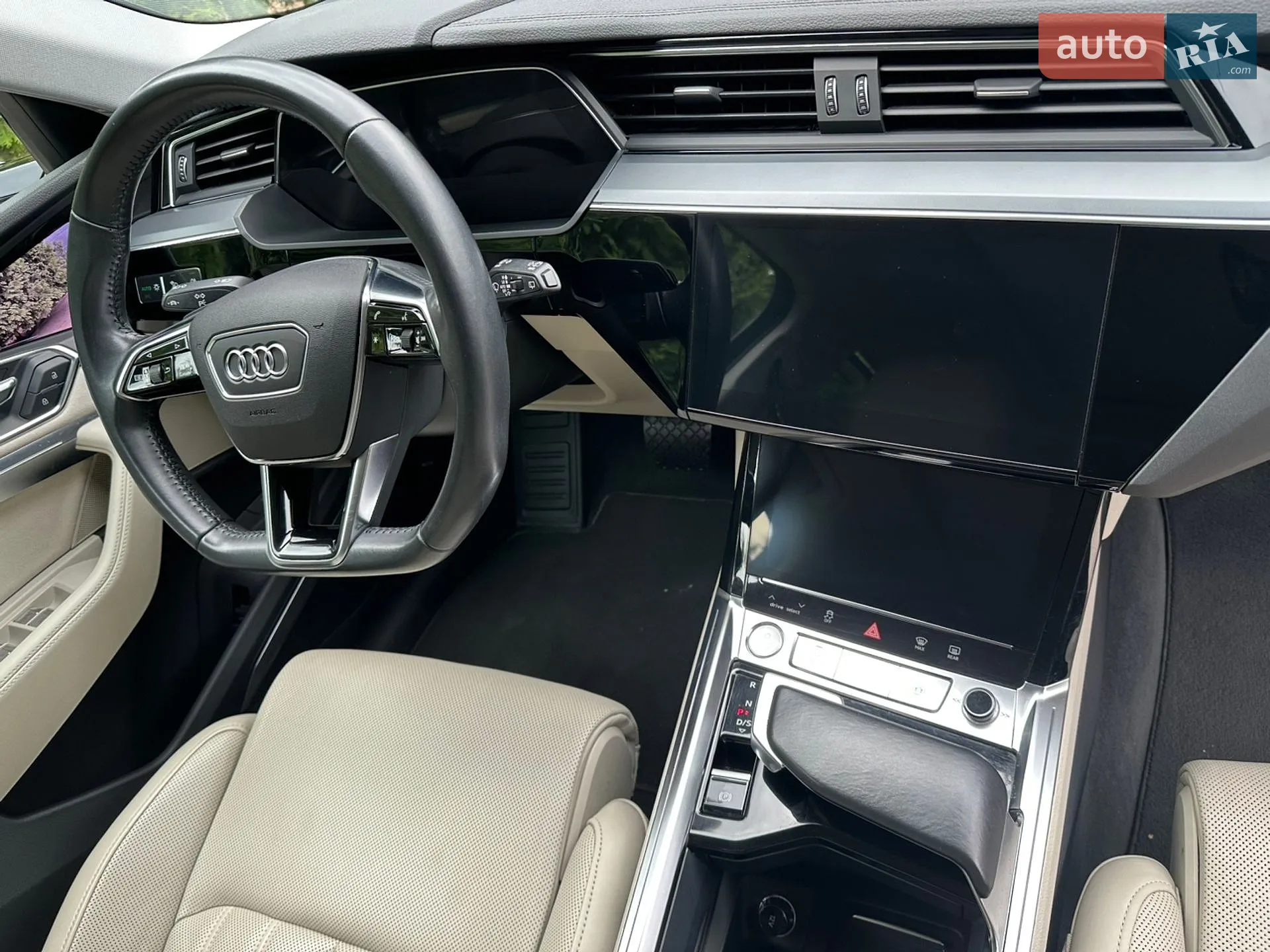 2019 Audi e-tron - мініатюра 28