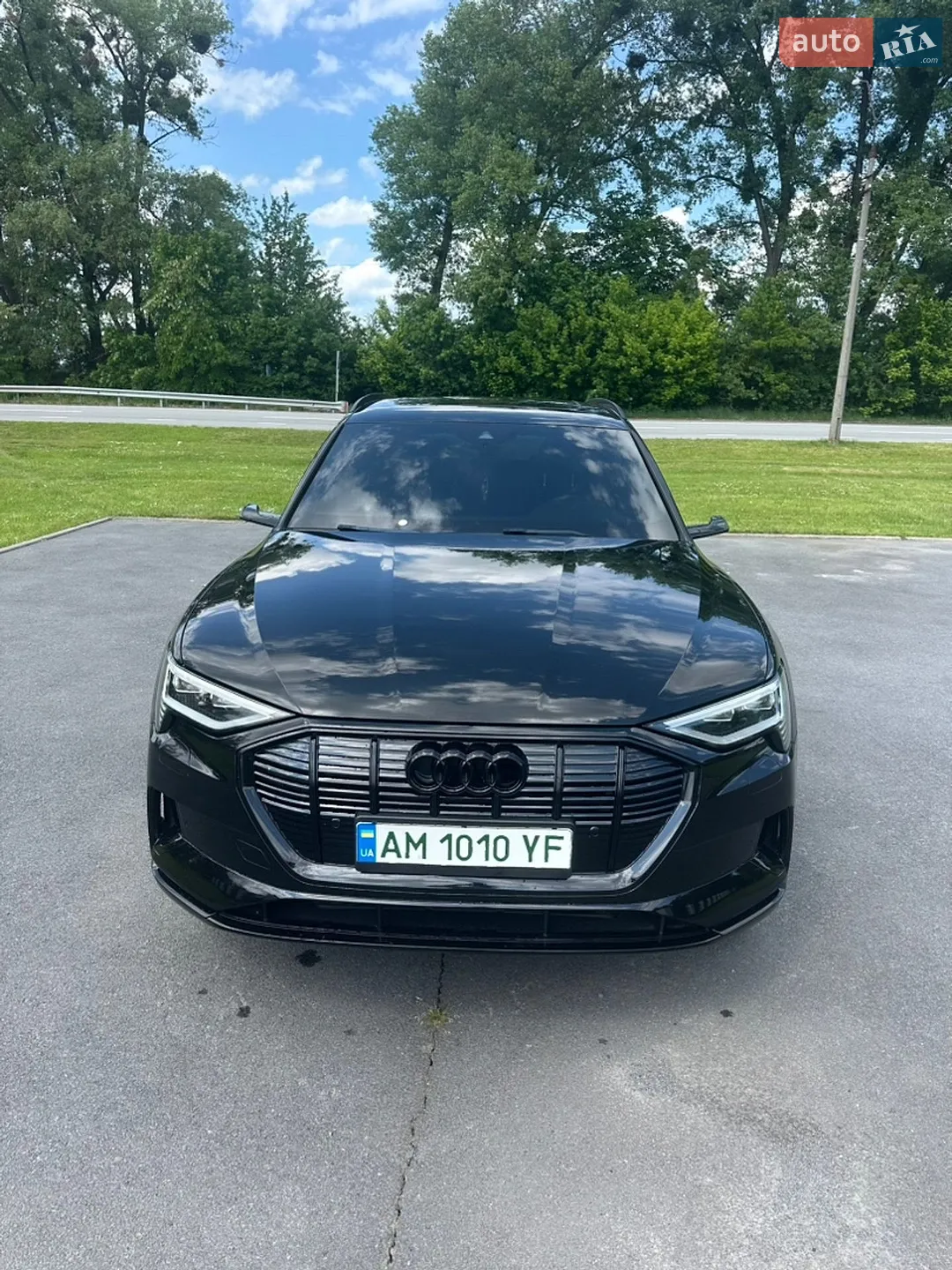 2019 Audi e-tron - мініатюра 2
