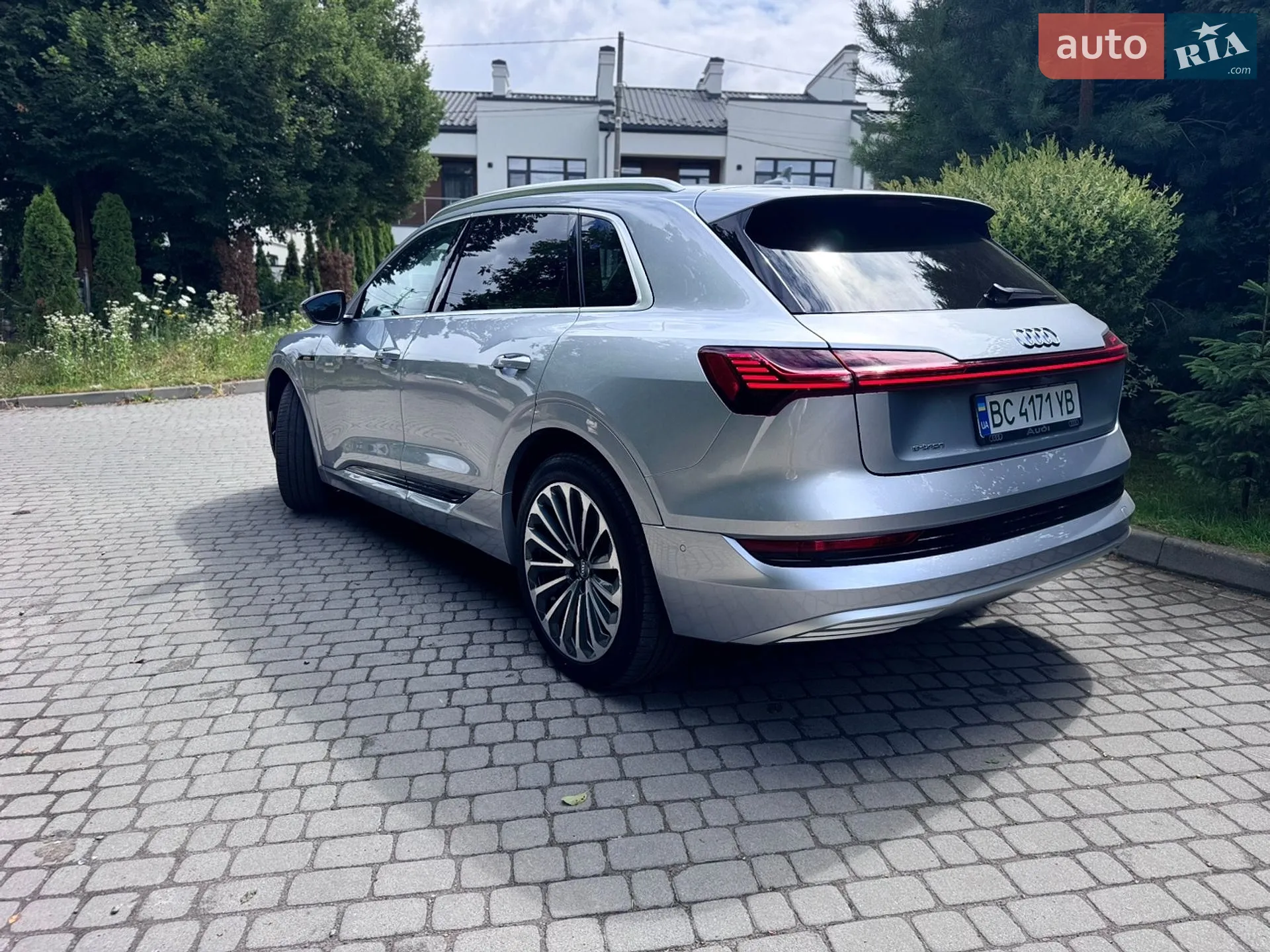 2019 Audi e-tron - мініатюра 8