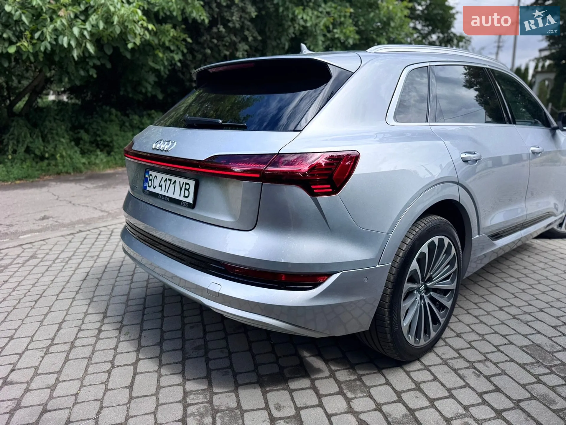 2019 Audi e-tron - мініатюра 11